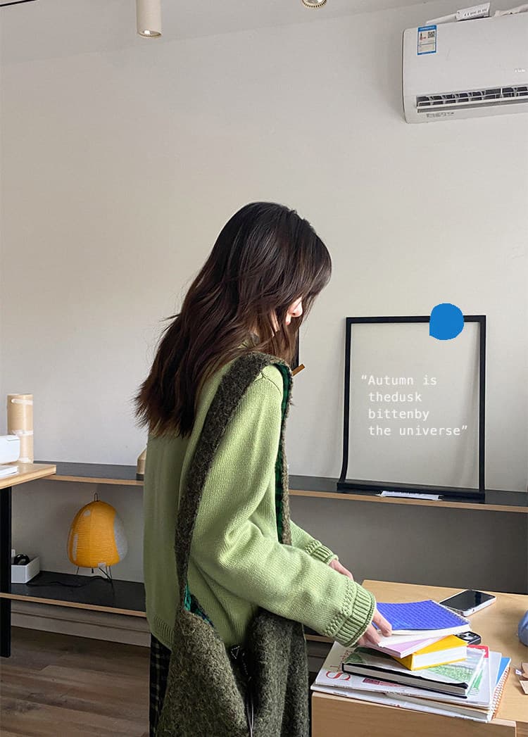우유 토끼 행성 직접 만든 따뜻한 섬 폴로 칼라 작은 홀로우 아웃 레이스 스웨터 오픈 가디건 여성 코트 식물 플러시 버클 니트 맨위 상세 이미지 14