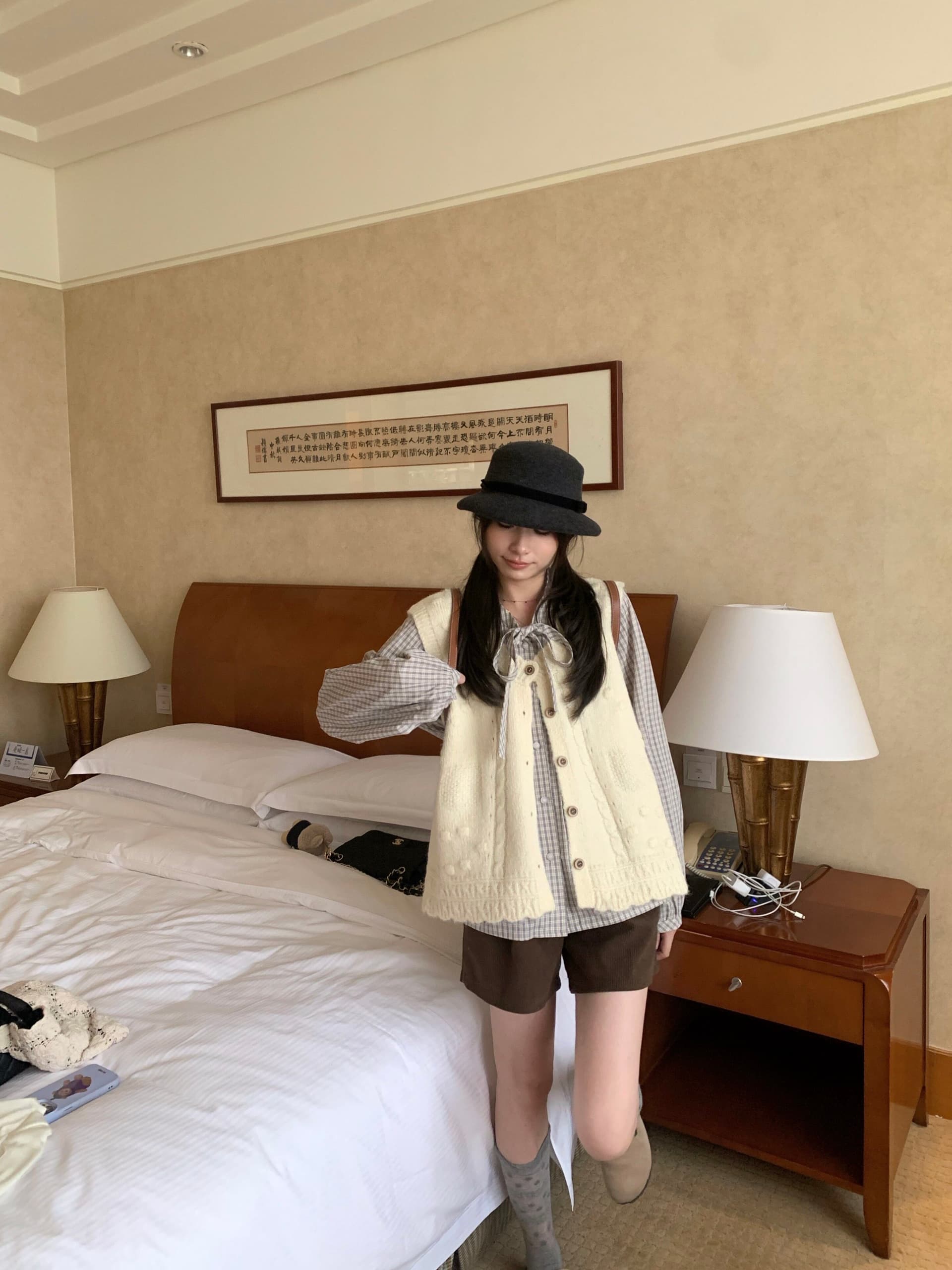thedouerr 밀라노 여행 부드러운 찹쌀 화이트 꽈배기 다용도 니트 베스트 민소매 조끼 맨위 스웨터 상세 이미지 20
