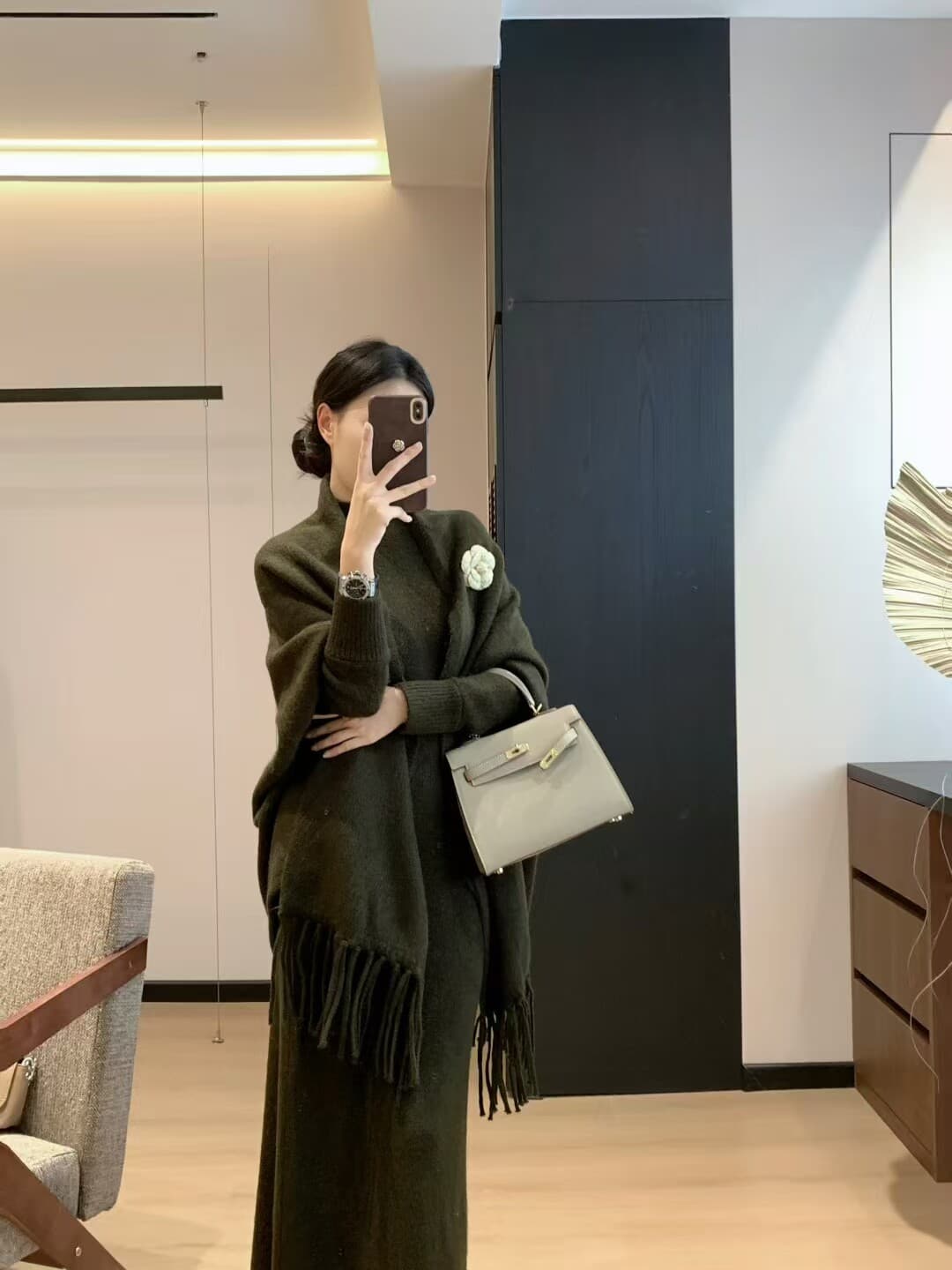 프랑스식 고급 니트 세트 여성 가을 겨울 새로운 패션 품격 루즈핏 슬림해 보이는 스웨터 조끼 롱 스커트 투피스 세트 상세 이미지 14