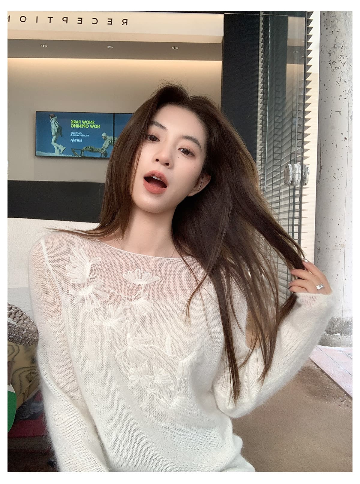 leetwins 부드러운 실어증 양 낙타 털 보트넥 니트 스웨터 여성 고급 센스 자수 꽃 홀로우 아웃 맨위 상세 이미지 2