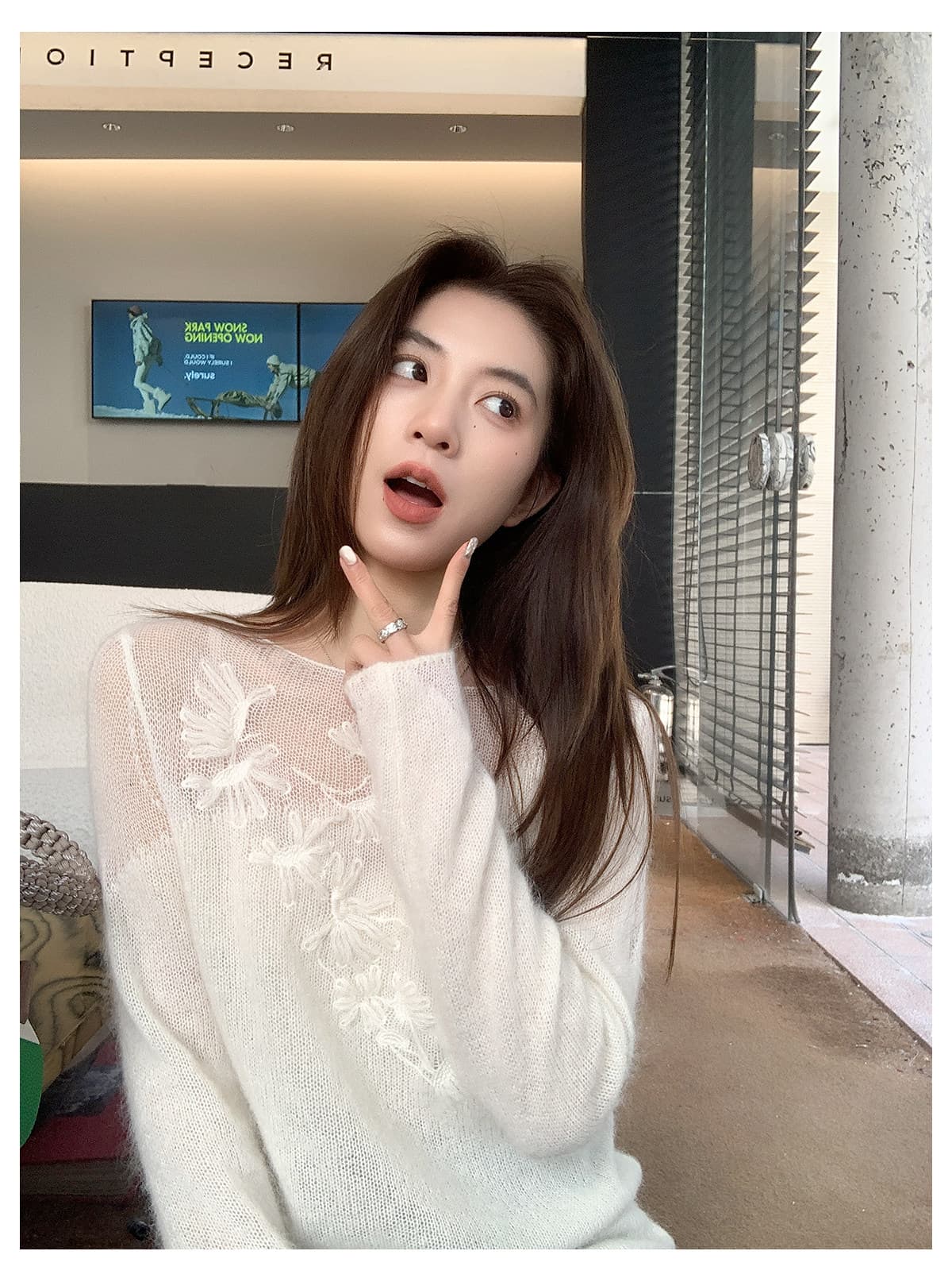 leetwins 부드러운 실어증 양 낙타 털 보트넥 니트 스웨터 여성 고급 센스 자수 꽃 홀로우 아웃 맨위 상세 이미지 10