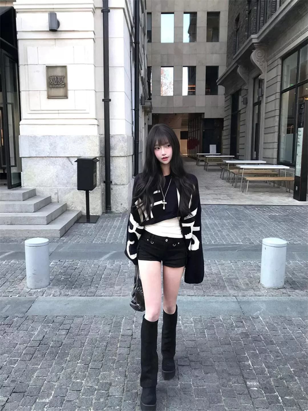 아메리칸 핫걸 검정색 배트윙 소매 스웨터 여자 이른 봄 루즈핏 느긋한 고급 센스 풀오버 쇼트 스타일 니트 스웨터 맨위 상세 이미지 1