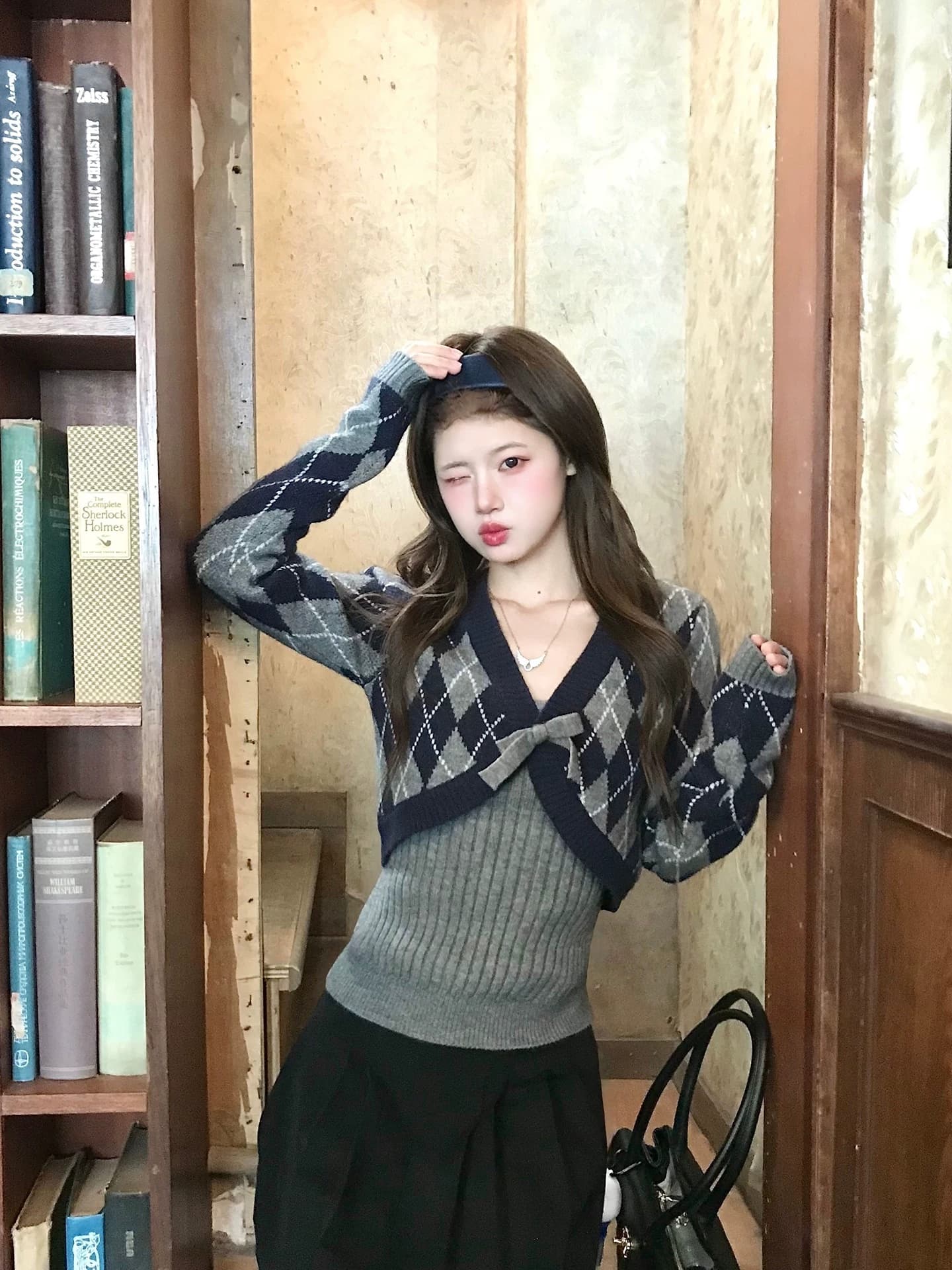 레드 맨 파빌리온 니트 오픈 가디건 여성 가을 착용 가져 가라. 2026 새로운 쇼트 스타일 맨위 디자인 센스 스웨터 코트 투피스 세트 이미지 5