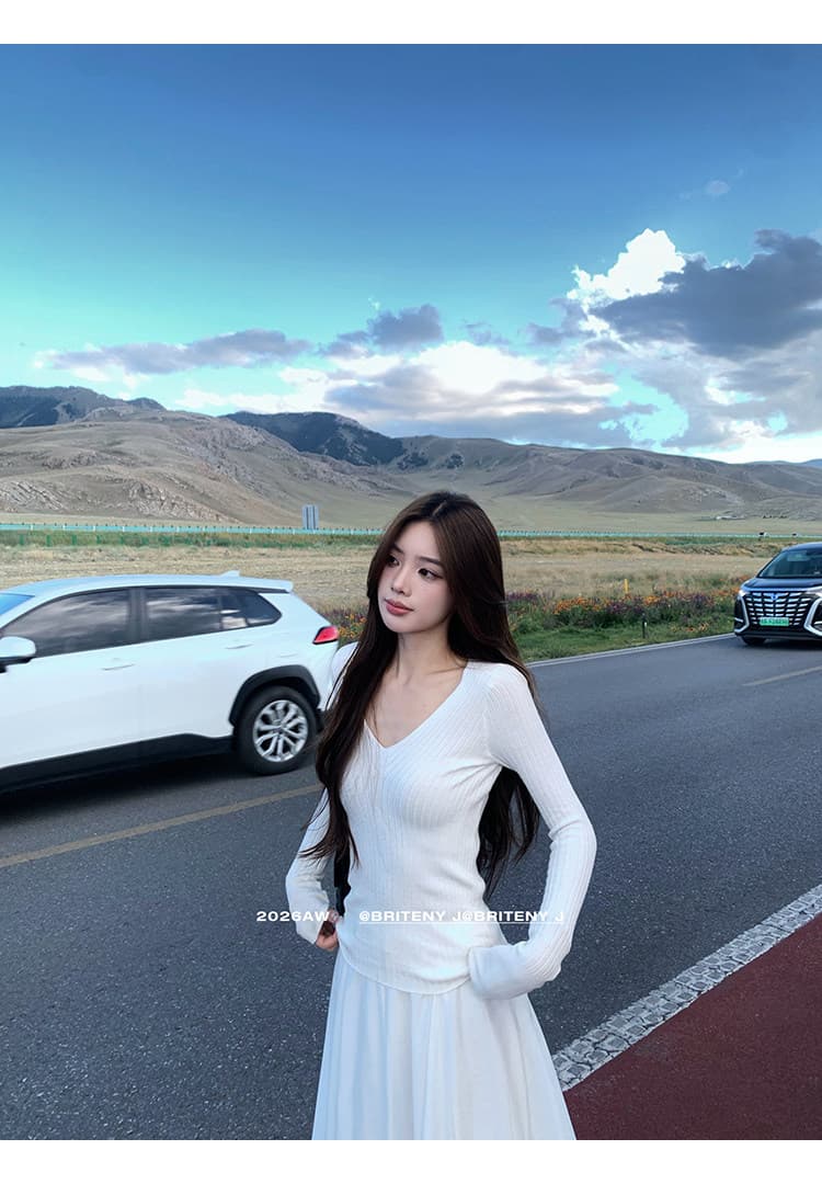 작은 6 월 6 월 브리트니 지능 사랑 몸매 가꾸기 슬림해 보이는 수직 구덩이 기사 V넥 부츠컷 커프스 만나는 맨위 니트 스웨터 상세 이미지 32