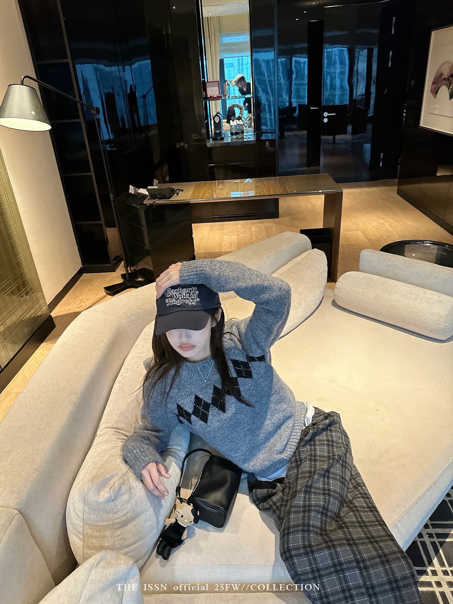 hhyii 소나무 차 코코아 링 그리드 디자인 센스 라운드 넥 풀오버 스웨터 여자 가을 겨울 루즈핏 슬림해 보이는 니트 맨위 상세 이미지 34