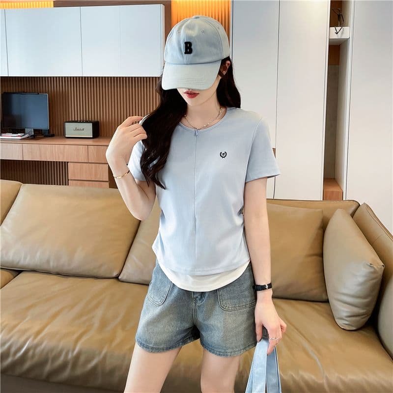 실사 한국 스타일 페이크 레이어드 반팔 티셔츠 여성 2026 년 새로운 자수 싸움 플러그 색상 맨위 상세 이미지 6