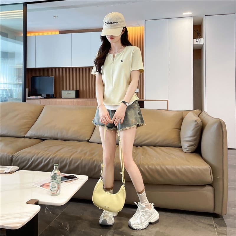 실사 한국 스타일 페이크 레이어드 반팔 티셔츠 여성 2026 년 새로운 자수 싸움 플러그 색상 맨위 상세 이미지 14