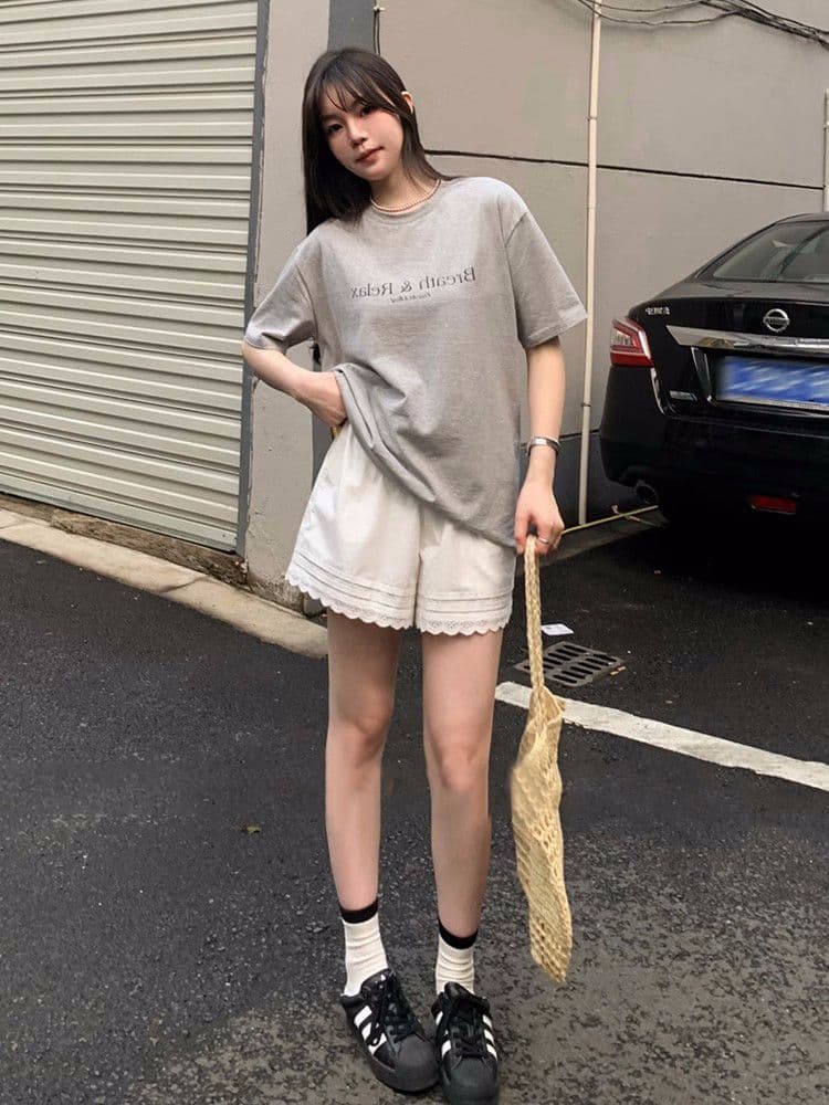 화이트 레이스 레이스 캐주얼 반바지 여성 여름 2026 새로운 외출용 한 마디 넓은 다리 운동 바지 핫 바지 상세 이미지 3