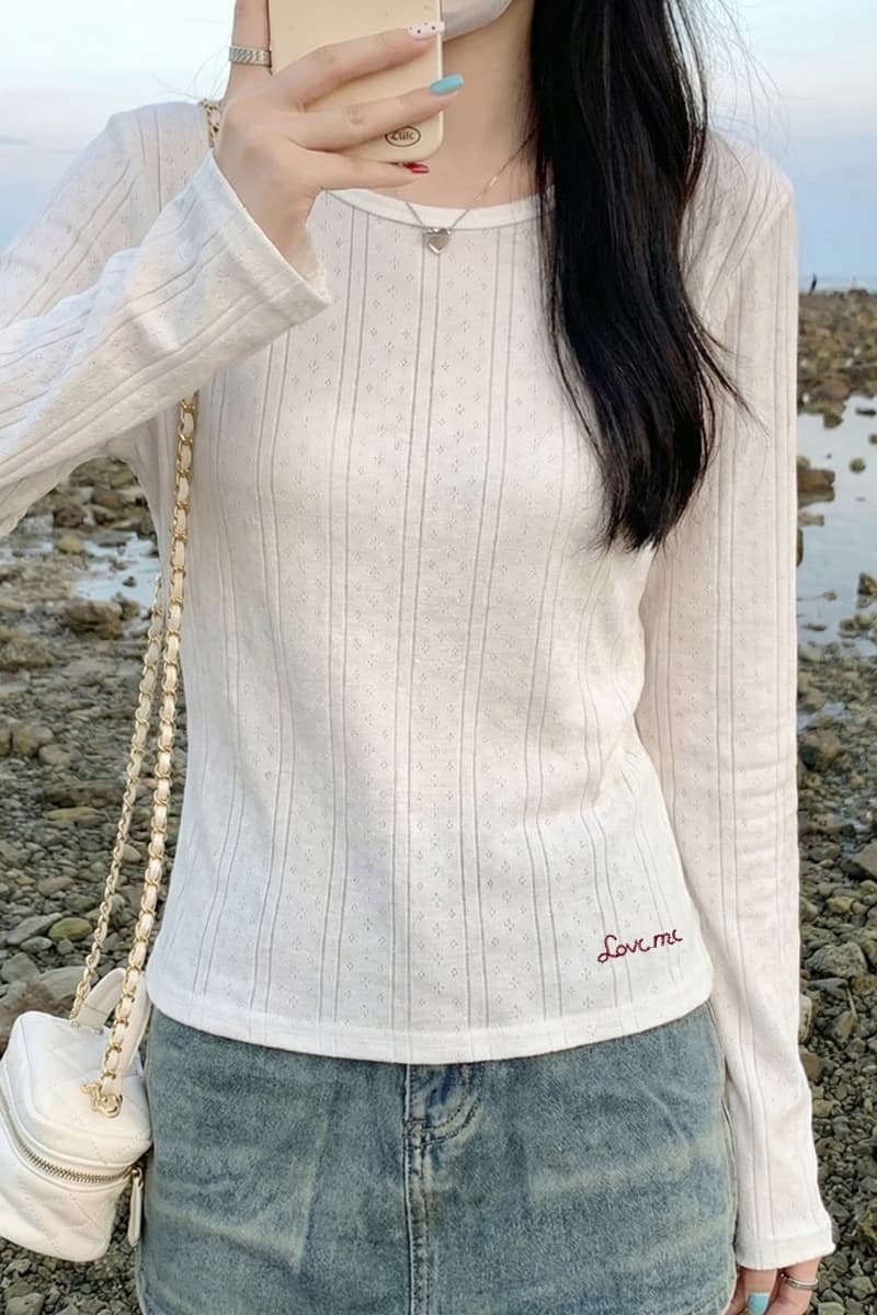 실사 원본 자카드 질감 센스 긍정적 인 어깨 긴팔 티셔츠 맨위 여성 의류 자수 기본 셔츠 봄 가을 겨울 이미지 6