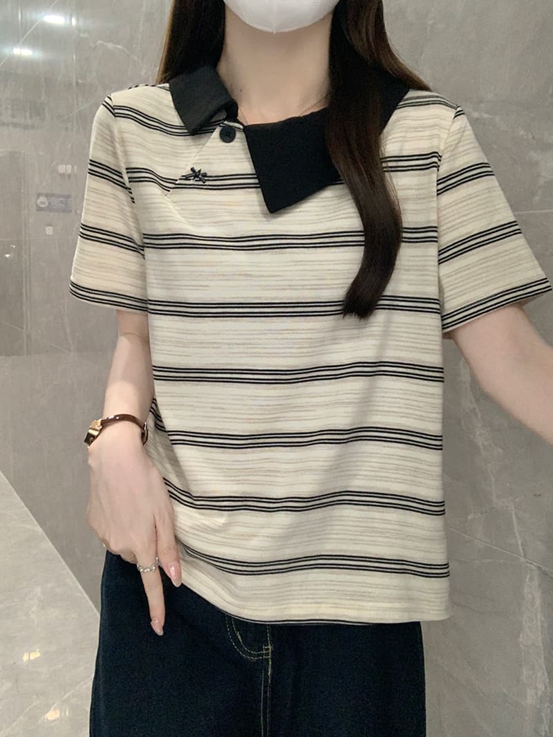 실사 특별 가격 반팔 티셔츠 여성 의류 여름 새로운 트렌디 한 부서 디자인 센스 레트로 스트라이프 불규칙 칼라 맨위 상세 이미지 5