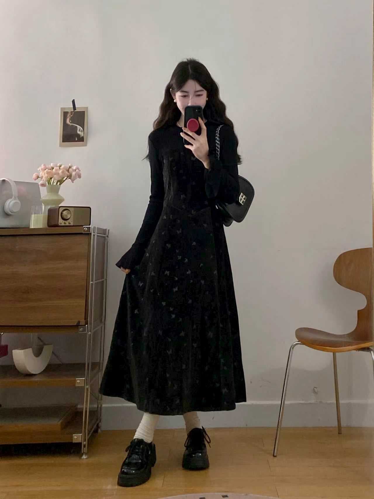 실사 빅 사이즈 여성 의류 2026 가을 새로운 검정색 페이크 레이어드 꽃무늬 벨벳 드레스 복장 상세 이미지 6