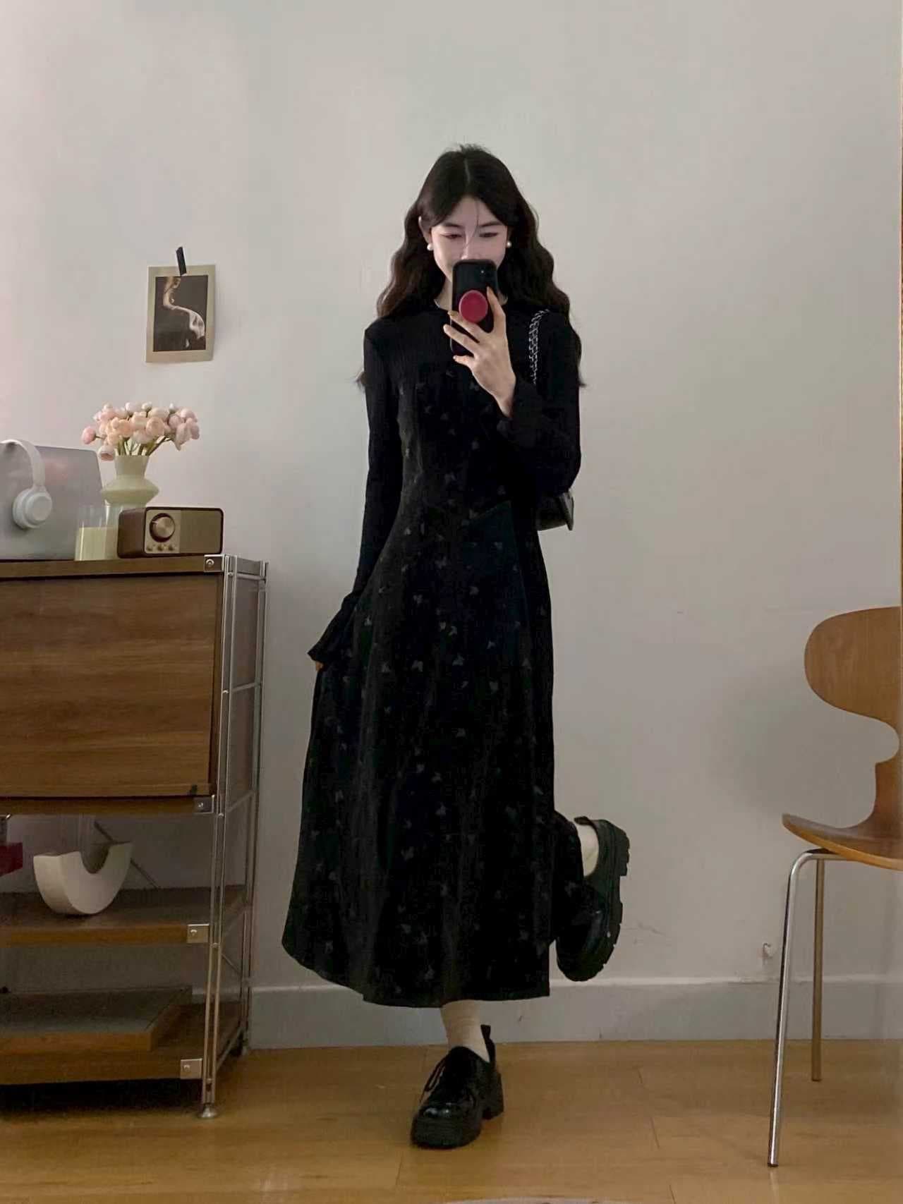 실사 빅 사이즈 여성 의류 2026 가을 새로운 검정색 페이크 레이어드 꽃무늬 벨벳 드레스 복장 상세 이미지 8