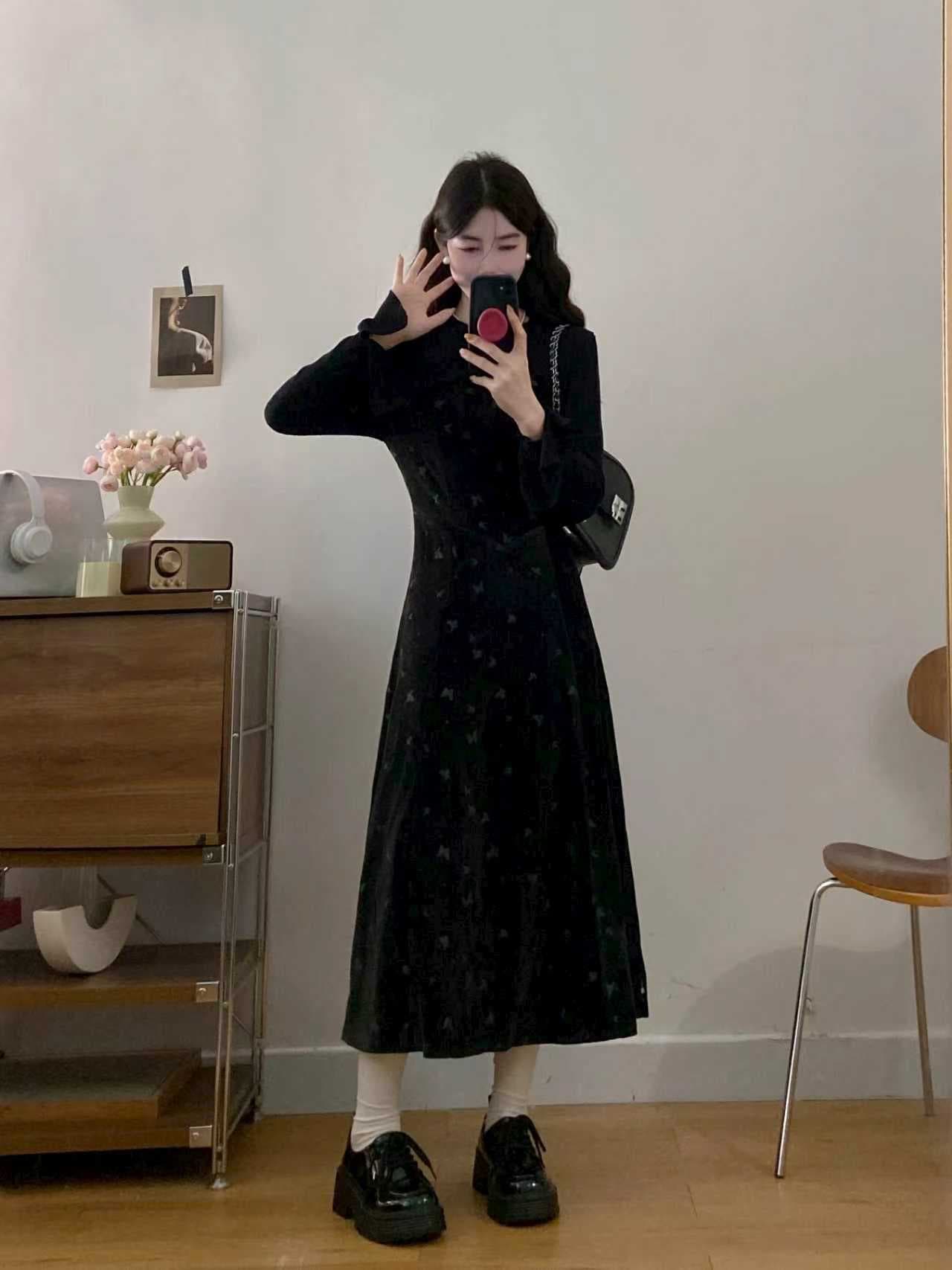 실사 빅 사이즈 여성 의류 2026 가을 새로운 검정색 페이크 레이어드 꽃무늬 벨벳 드레스 복장 상세 이미지 9