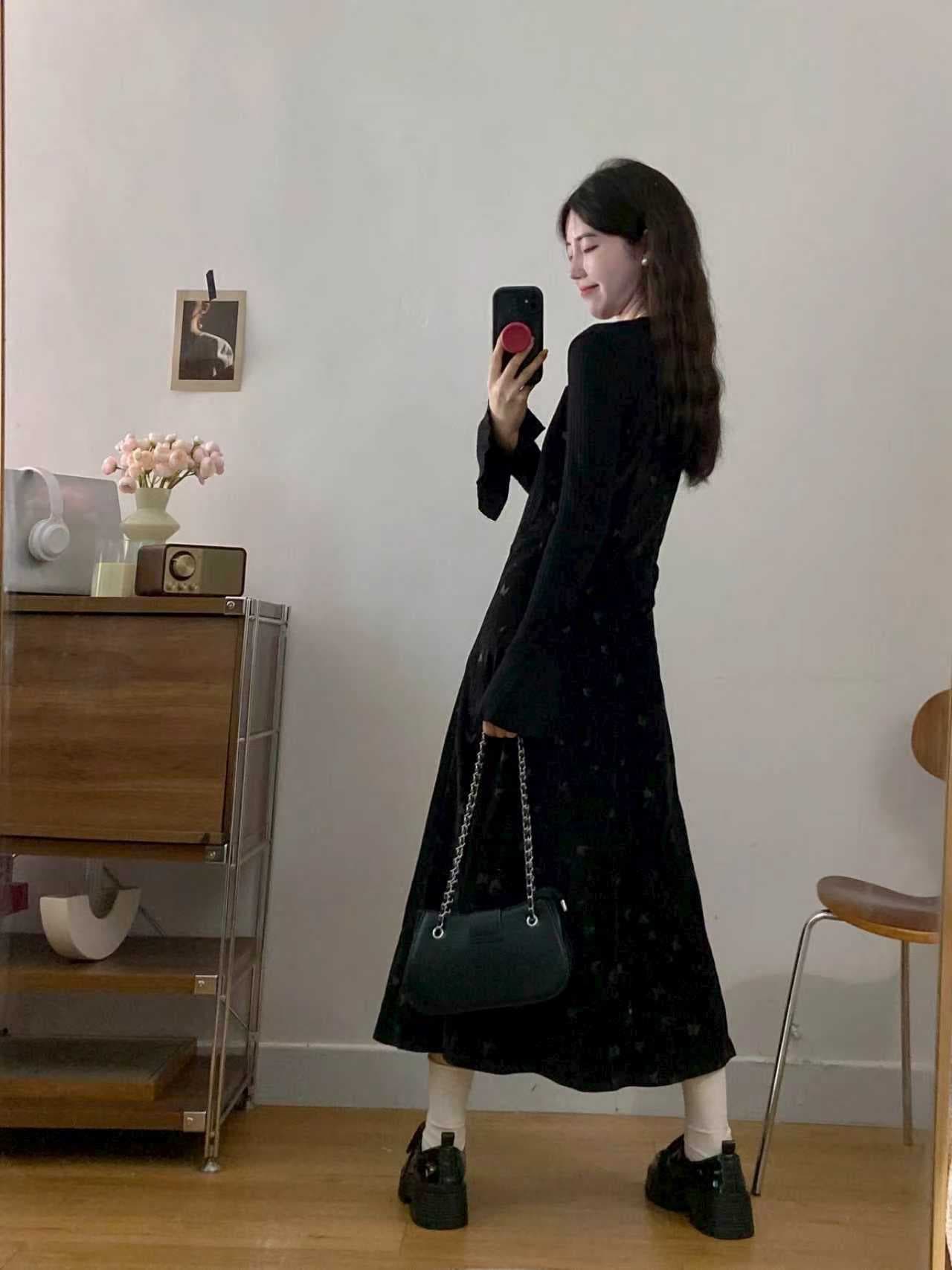 실사 빅 사이즈 여성 의류 2026 가을 새로운 검정색 페이크 레이어드 꽃무늬 벨벳 드레스 복장 상세 이미지 11
