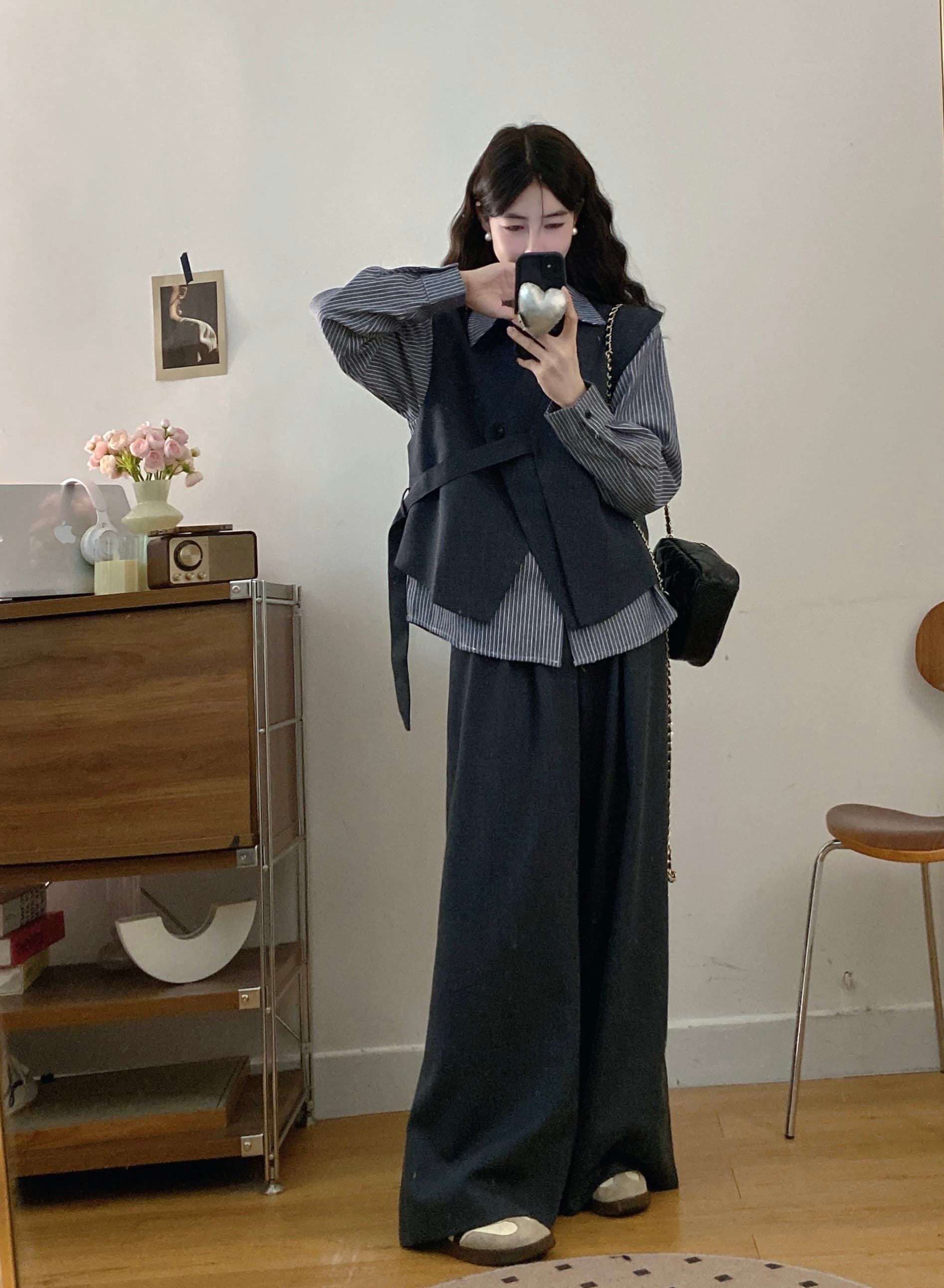 실사 빅 사이즈 여성 의류 가을 새로운 한 부서 디자인 센스 불규칙 베스트 스트라이프 셔츠 와이드 레그 팬츠 3종 세트 상세 이미지 4