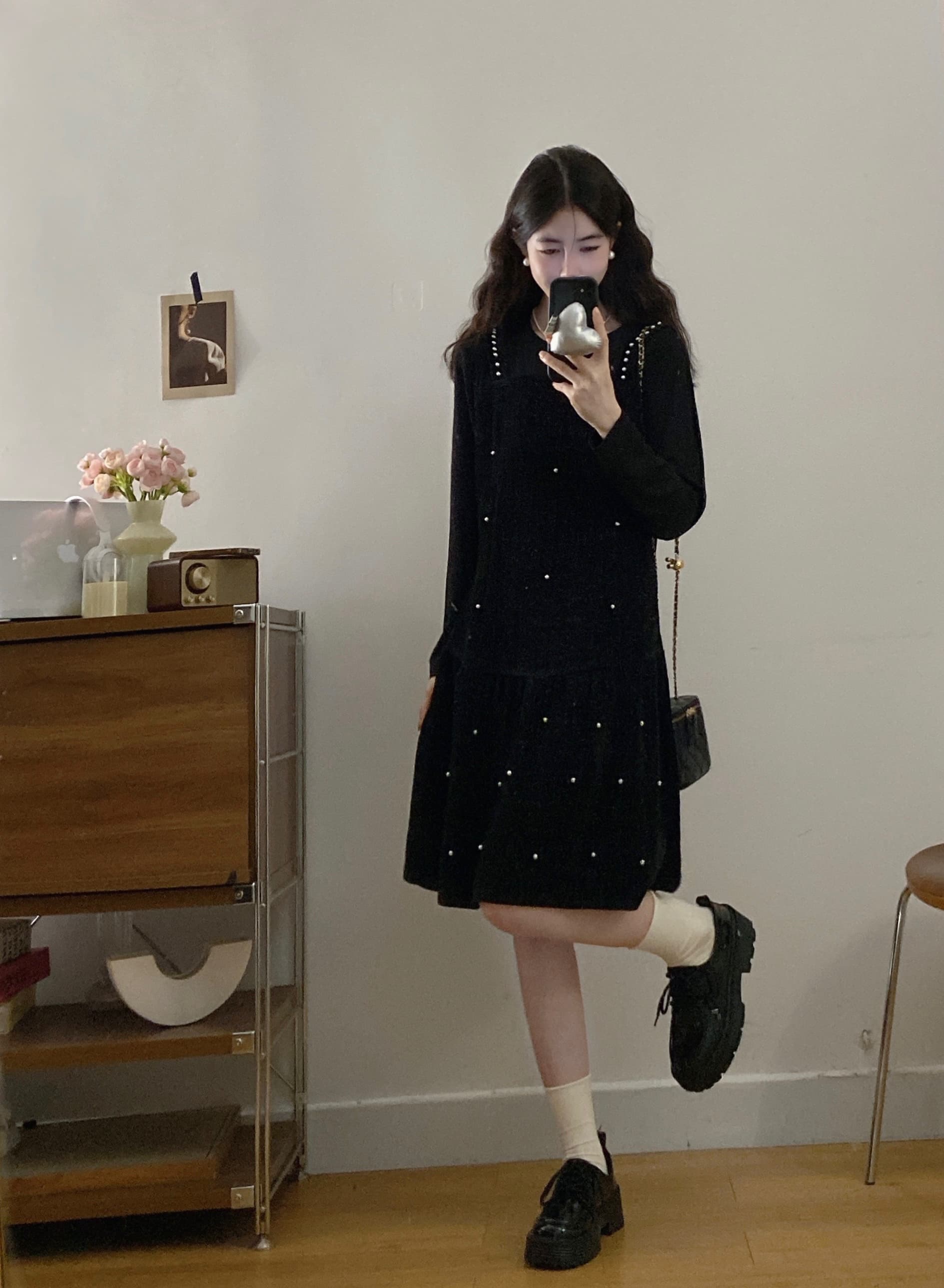 실사 빅 사이즈 여성 의류 2026 가을 새로운 허리 수축 슬림해 보이는 그는 벤 바람 작은 검은 드레스 페이크 레이어드 벨벳 드레스 상세 이미지 9
