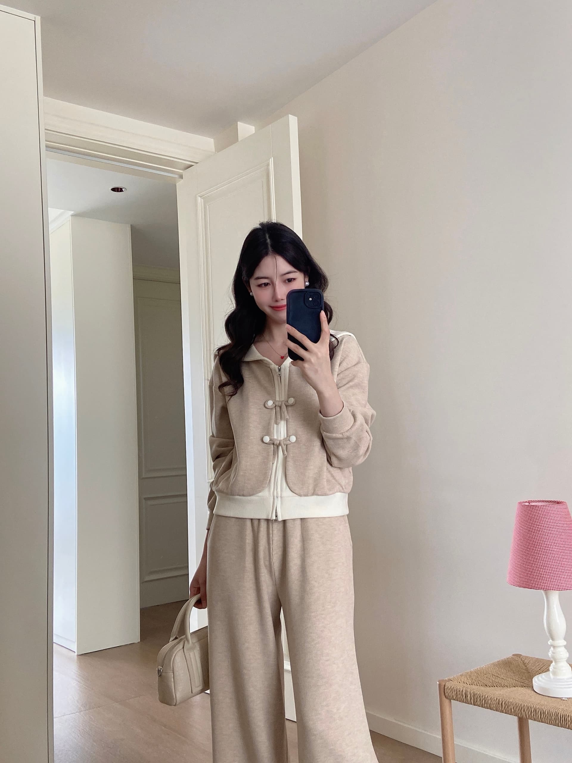 실사 빅 사이즈 여성 의류 2026 가을 새로운 해군 칼라 캐주얼 후드티 운동 세트 와이드 레그 팬츠 투피스 세트 상세 이미지 9