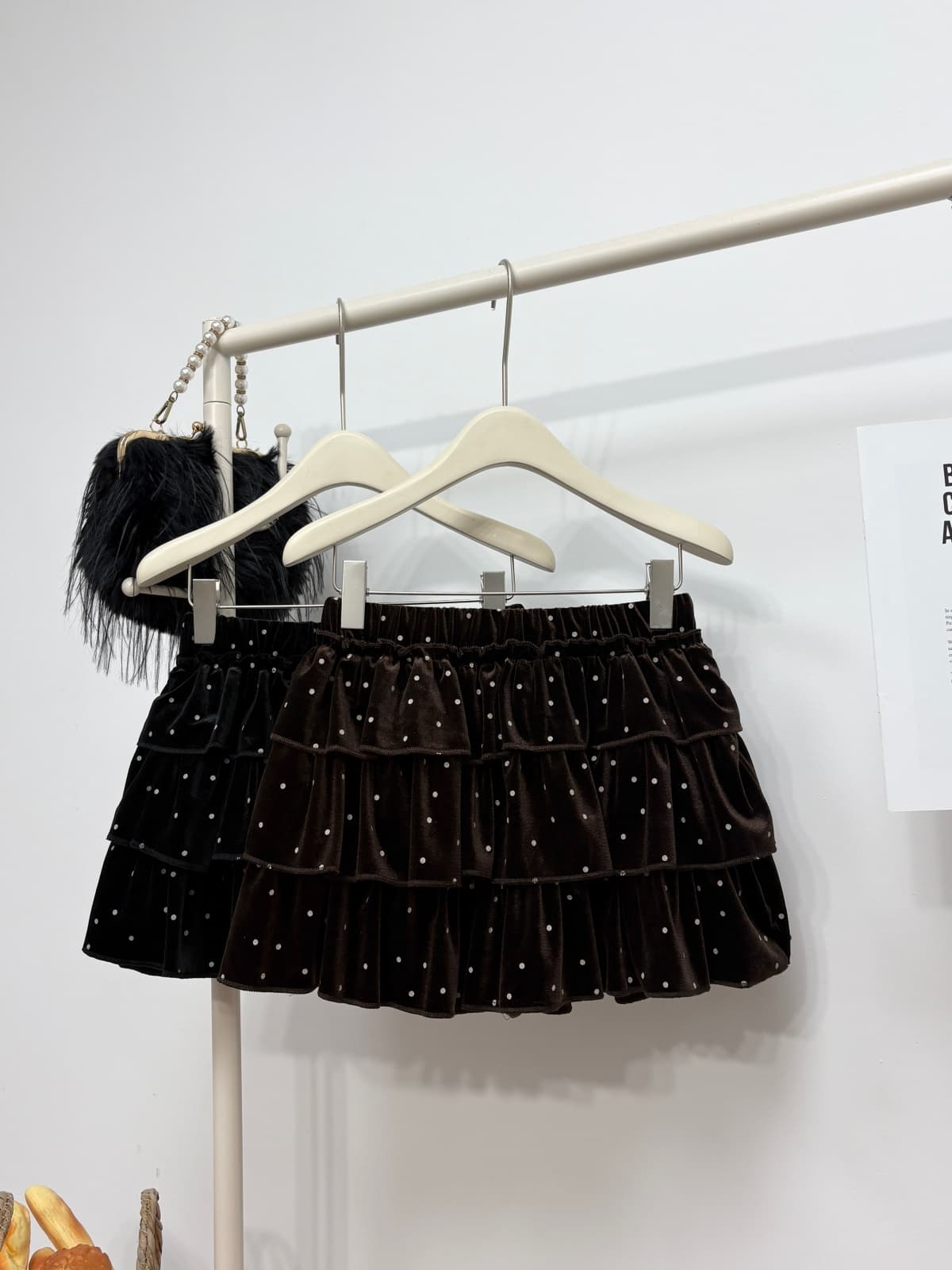 실사 가을 새로운 한 부서 chic 도트 무늬 벨벳 반신 스커트 다용도 슬림해 보이는 한 마디 미니 스커트 연령 감소 케이크 드레스 이미지 2