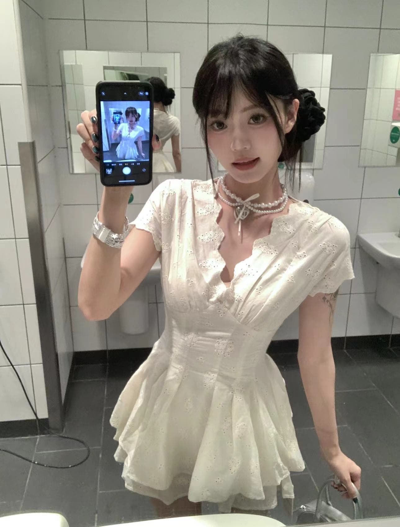 실사 정가 하얀 달빛 부드러운 품격 천 골드 허리 수축 슬림해 보이는 V넥 반팔 드레스 상세 이미지 1