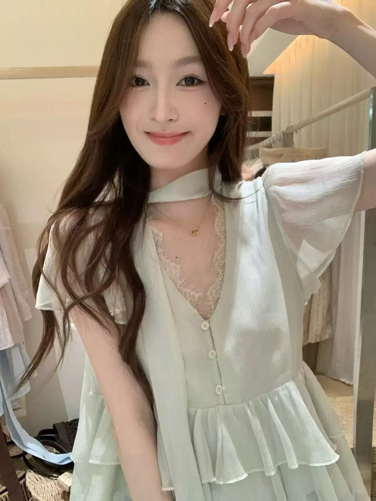정가 감소되지 않음 한 부서 프릴 레이스 조각 V넥 반팔 여성 셔츠 여름 연령 감소 치마 맨위
