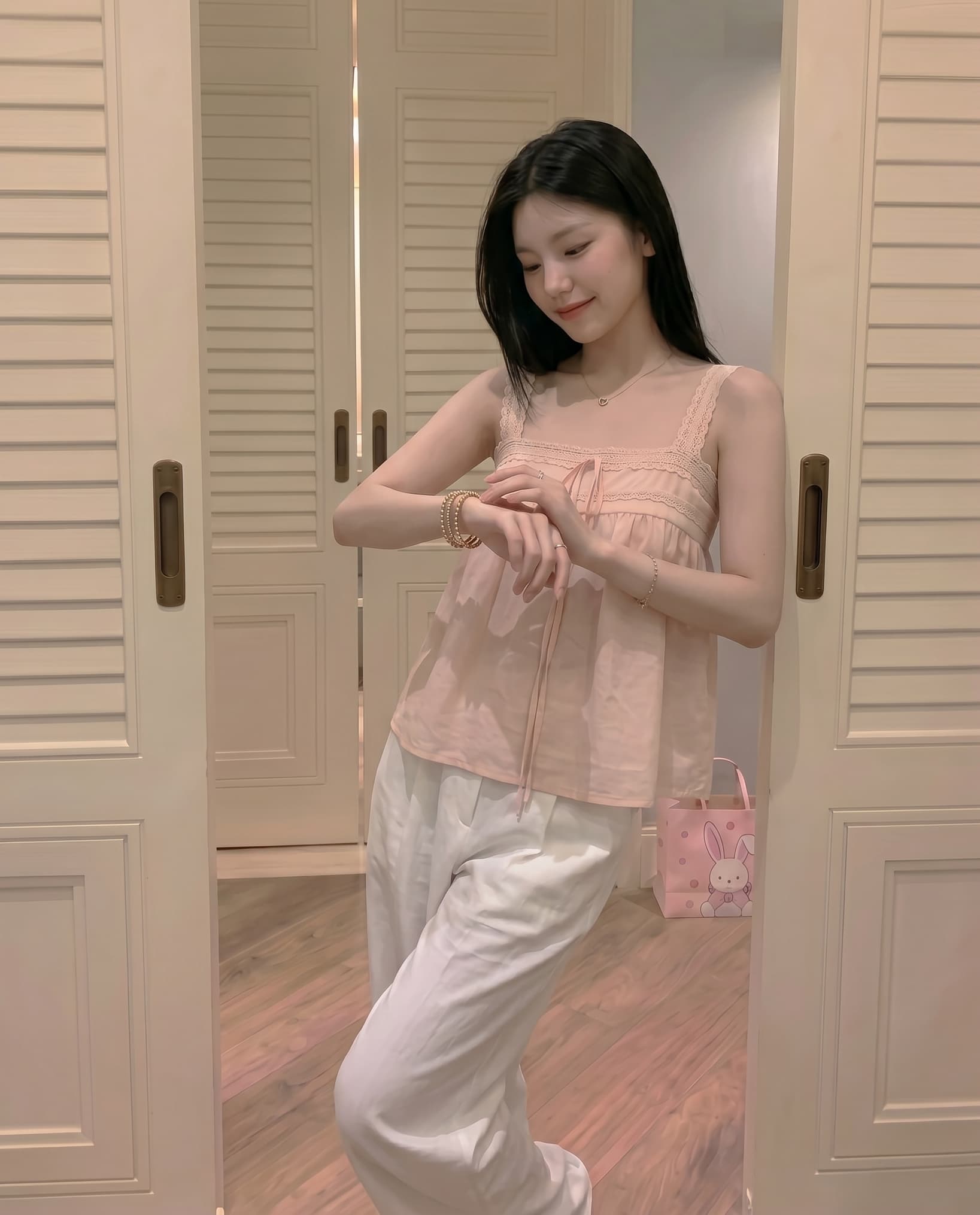 실사 정가 부드러운 바람 작은 대중 연령 감소 핑크색 레이스 캐미솔 여름 슬림해 보이는 chic 다용도 맨위 이미지 2