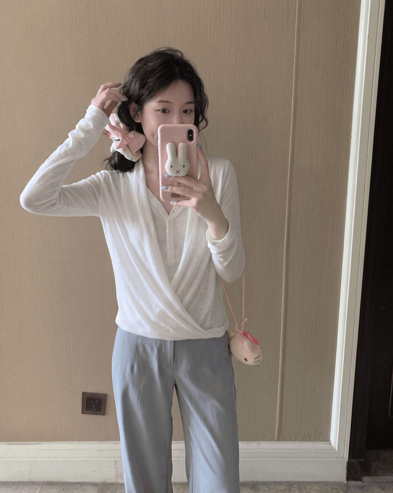 느긋한 종이 사람들 라이 경기 서울 아마 혼방 페이크 레이어드 맨위 여성 도루 흔들다 긴팔 티셔츠 여성 상세 이미지 2