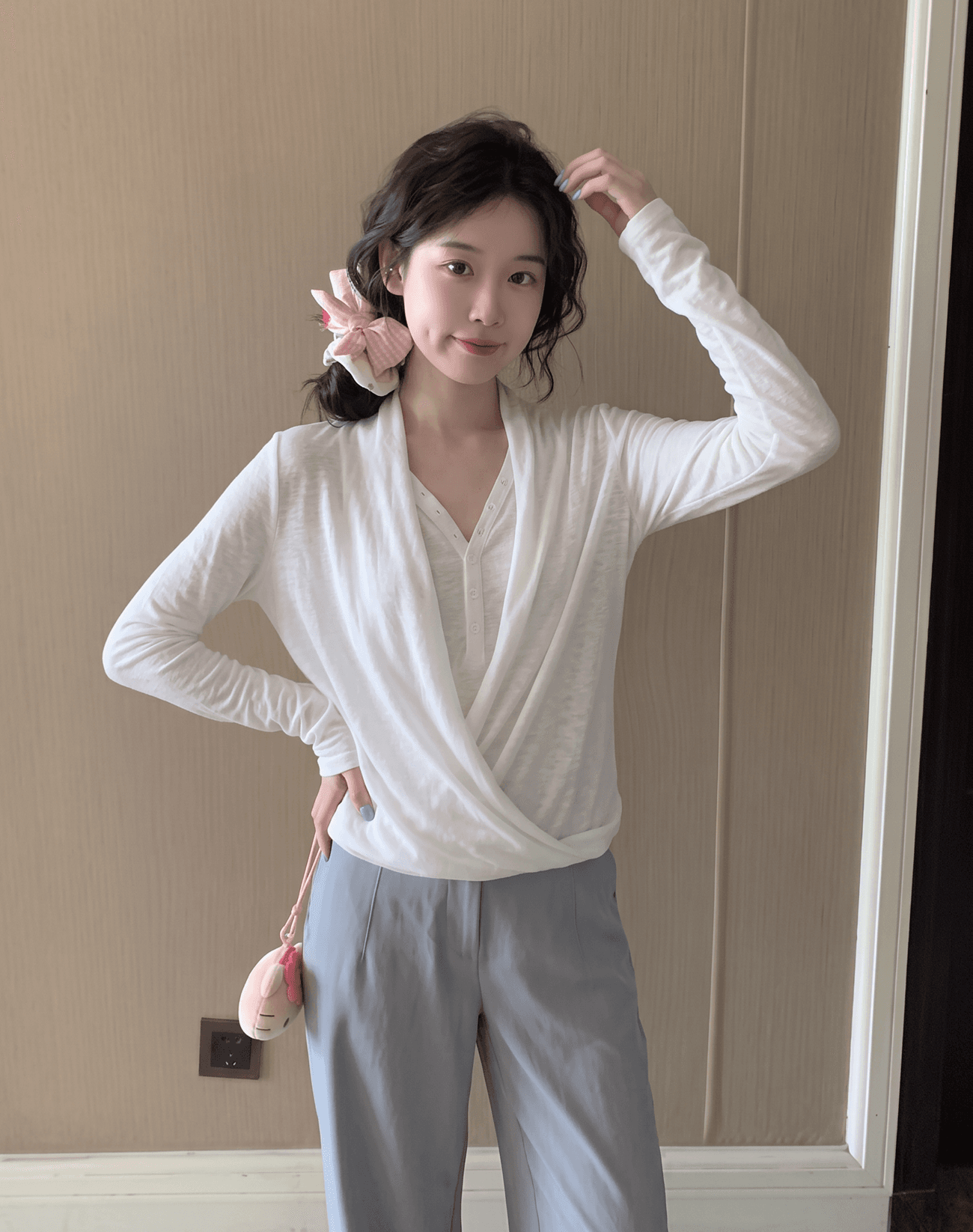 느긋한 종이 사람들 라이 경기 서울 아마 혼방 페이크 레이어드 맨위 여성 도루 흔들다 긴팔 티셔츠 여성 상세 이미지 4
