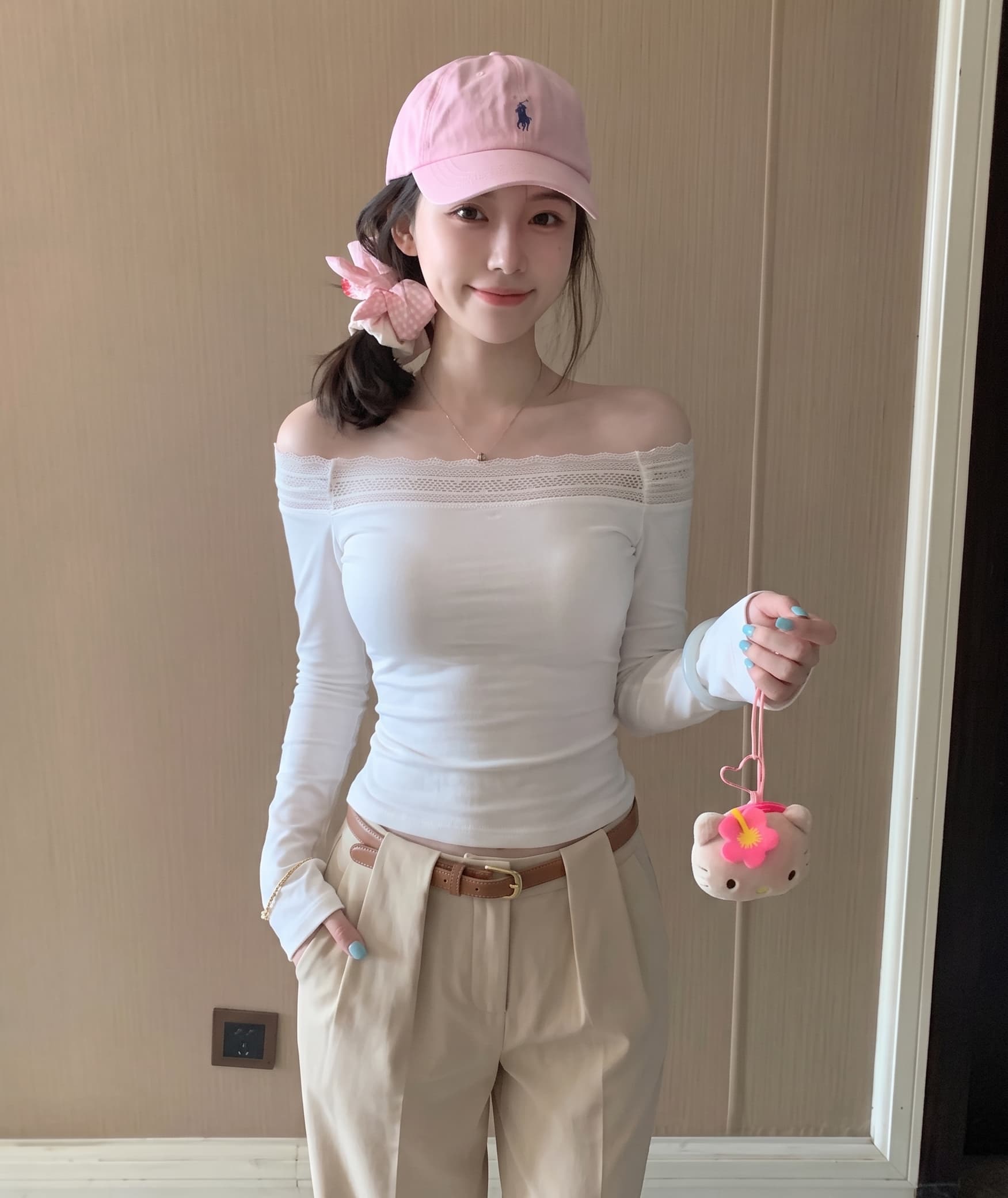 실사 정가 오프숄더 레이스 조각 긴팔 티셔츠 여성 오프숄더 몸매 가꾸기 슬림해 보이는 품격 만나는 맨위 이미지 3