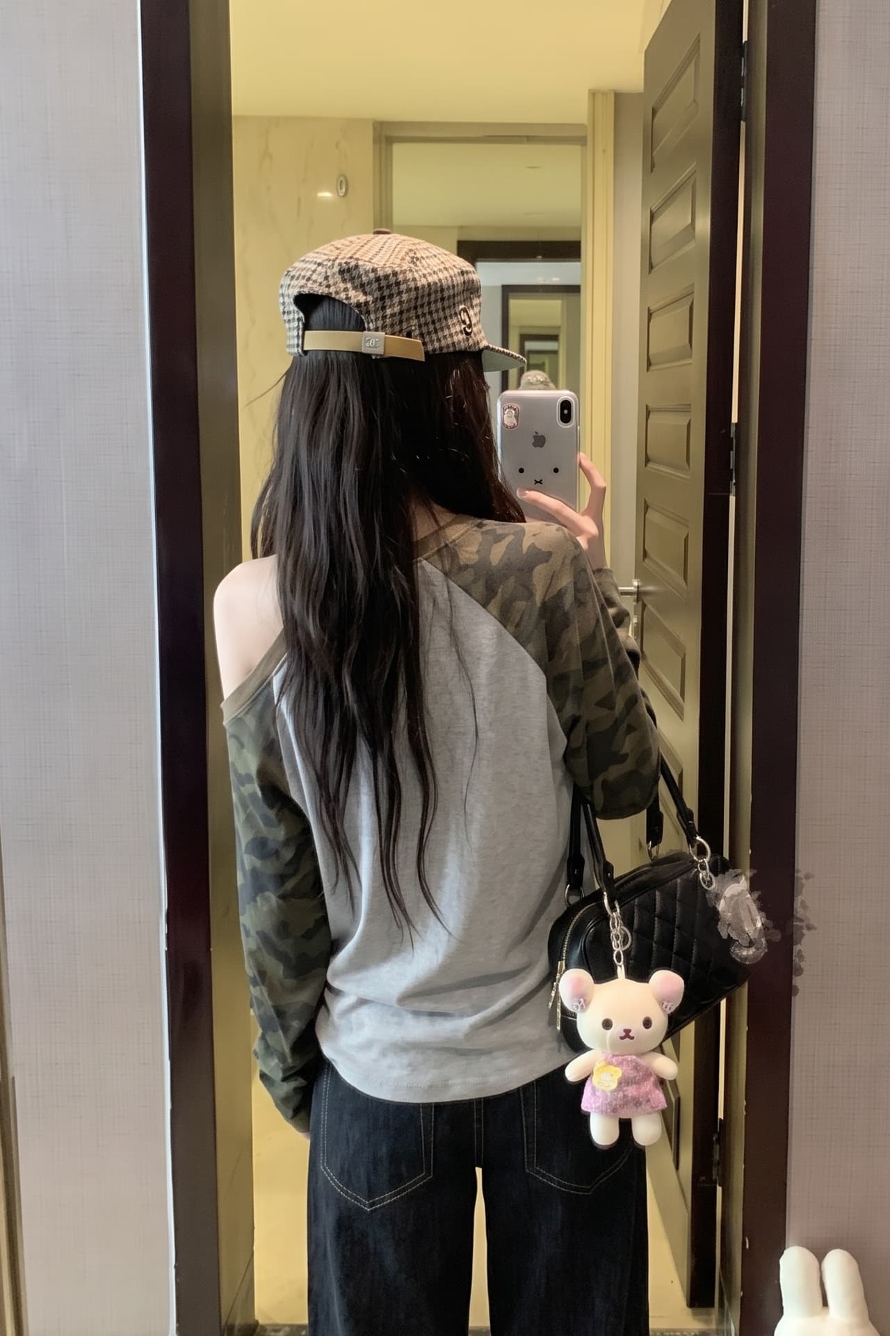 실사 정가 약 질적 인 놈 꽃 회색 패치워크 카모플라주 소매 불규칙 비스듬한 어깨 칼라 삽입 어깨 소매 루즈핏 느긋한 티셔츠 이미지 5