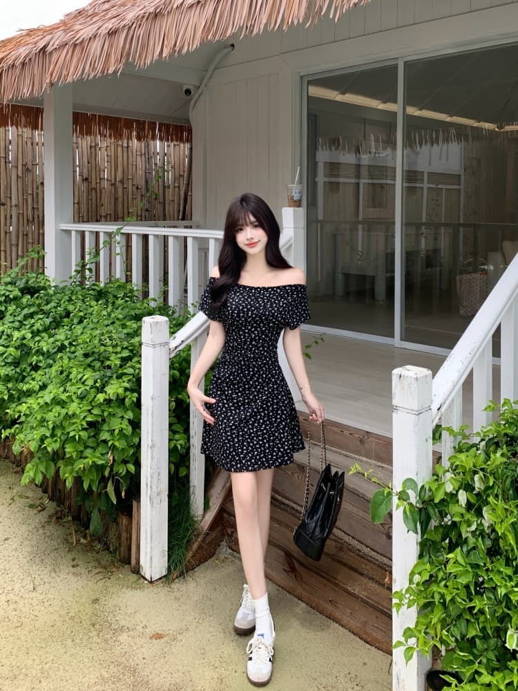 실사 여름 새로운 기타 착용 드레스 지방 mm 오프숄더 미니 스커트 슬림해 보이는 검정색 꽃무늬 치마 상세 이미지 4