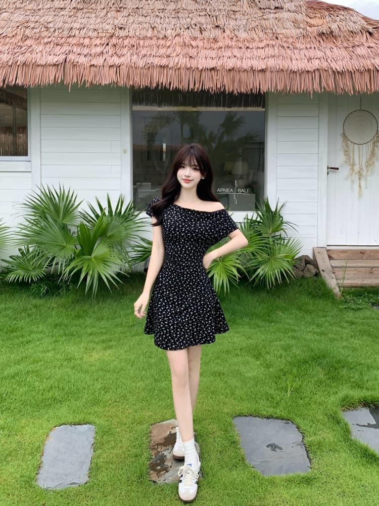 실사 여름 새로운 기타 착용 드레스 지방 mm 오프숄더 미니 스커트 슬림해 보이는 검정색 꽃무늬 치마 상세 이미지 9