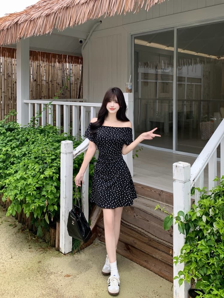 실사 여름 새로운 기타 착용 드레스 지방 mm 오프숄더 미니 스커트 슬림해 보이는 검정색 꽃무늬 치마 상세 이미지 10