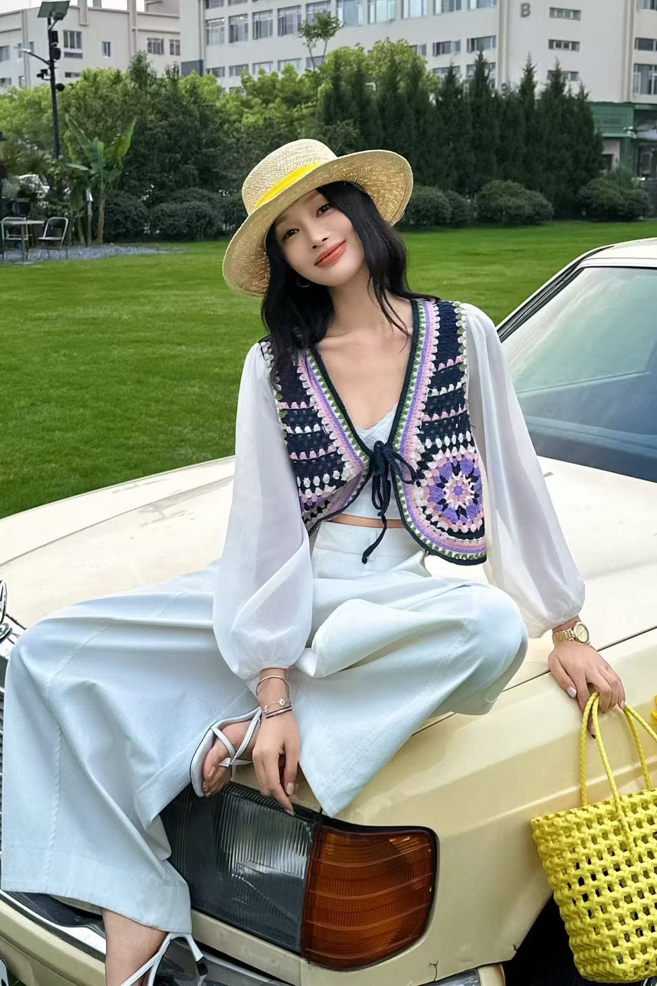 2026 여름 스트랩 다채로운 홀로우 아웃 자수 베스트 패치워크 자외선 차단 시폰 셔츠 여성 니트 스웨터 디자인 센스 맨위 상세 이미지 2