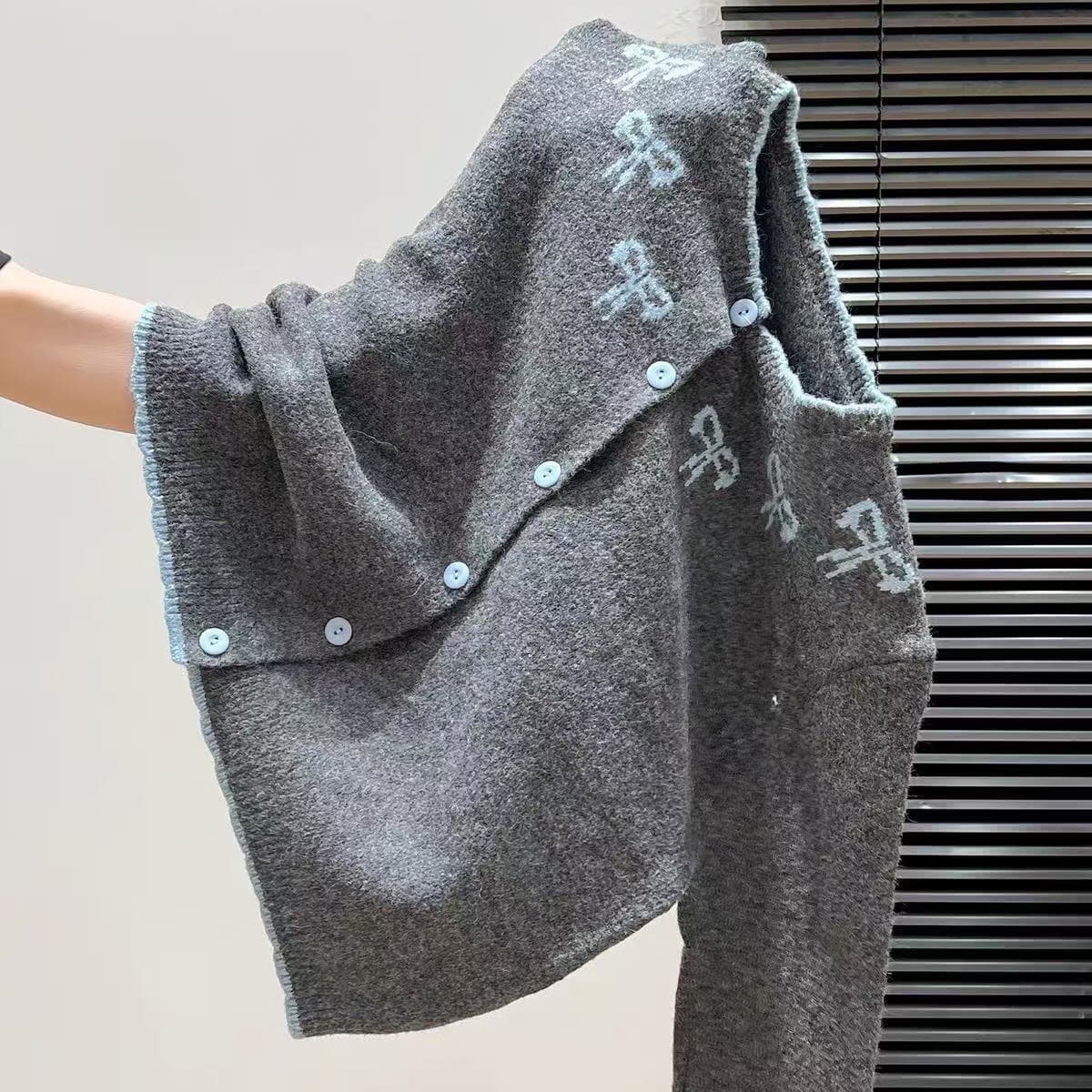 가을 겨울 새로운 한 부서 디자인 센스 나비 매듭 자카드 배색 달콤함 스웨터 오픈 가디건 니트 스웨터 여성 연령 감소 맨위 이미지 5
