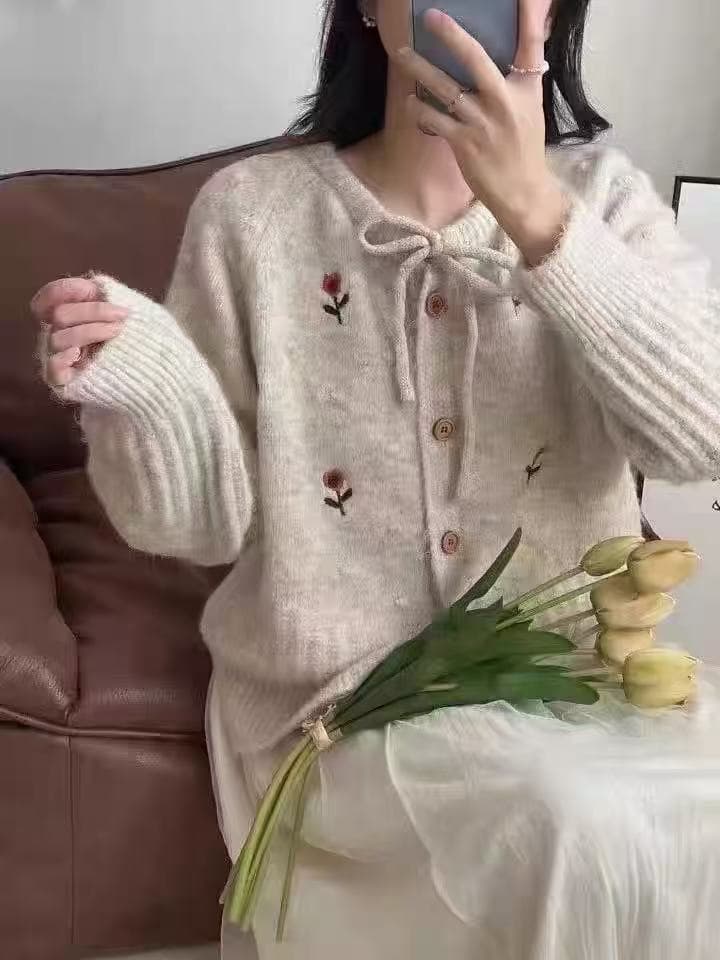 한 부서 꽃 자수 부드러운 달콤함 긴팔 니트 맨위 부드러운 찹쌀 슬림해 보이는 고유 한 고급 센스 레이스업 나비 매듭 이미지 3