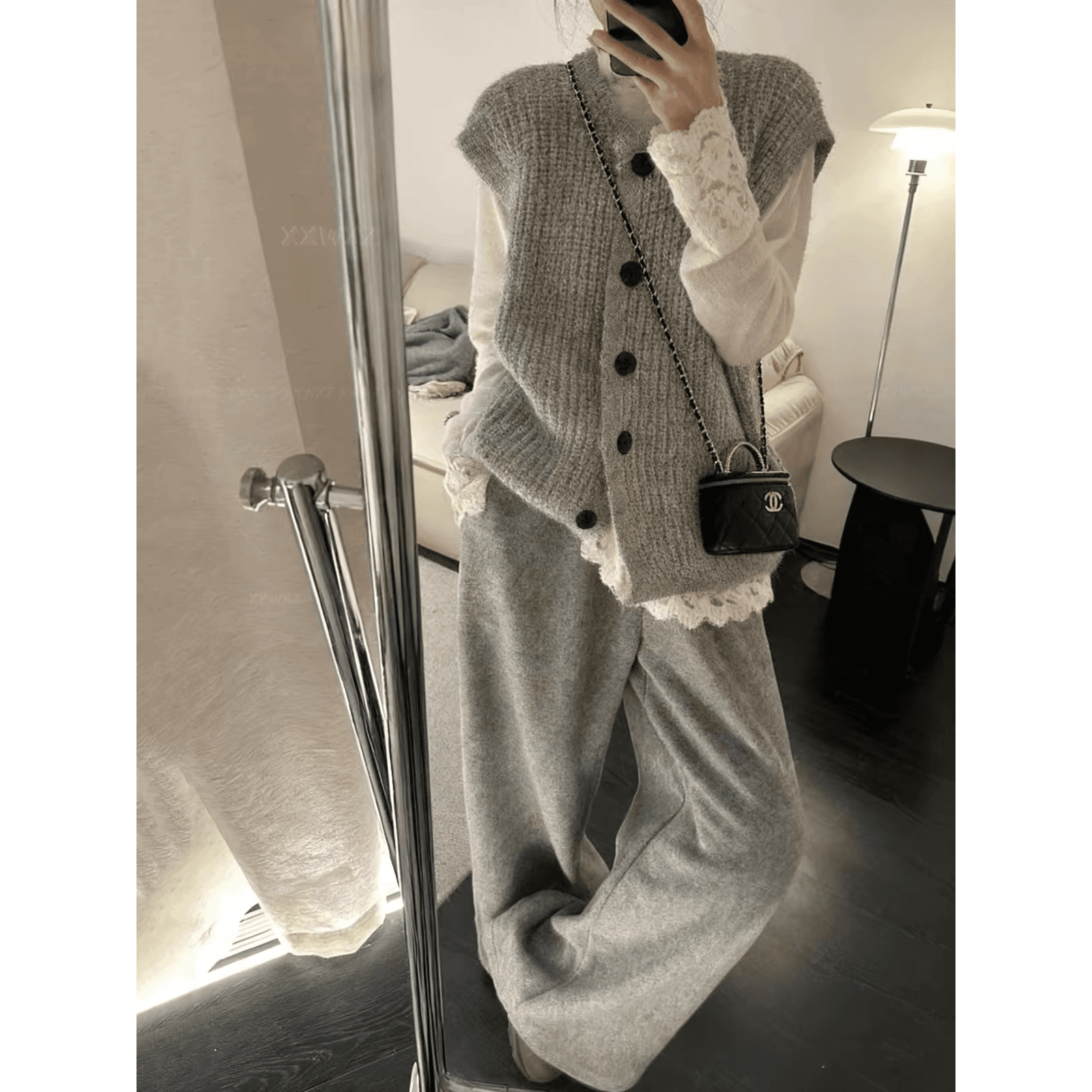 빅 사이즈 한국 동대문 가을 느긋한 바람 패션 트렌드 다용도 작은 대중 스택 착용 라운드 넥 민소매 베스트 맨위 이미지 5