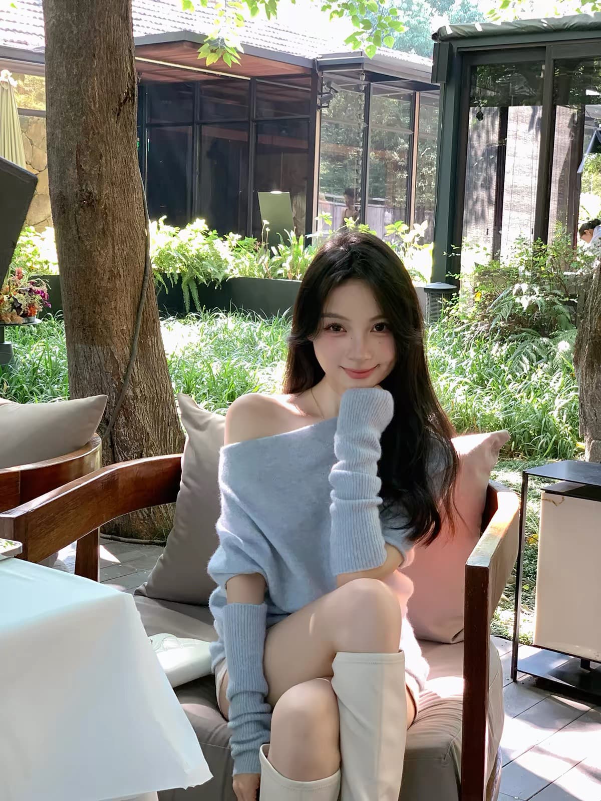 한 부서 파란색 비스듬한 어깨 풀오버 스웨터 여자 가을 겨울 느긋한 바람 부드러운 찹쌀 품격 루즈핏 슬림해 보이는 반팔 아름다운 맨위 상세 이미지 5