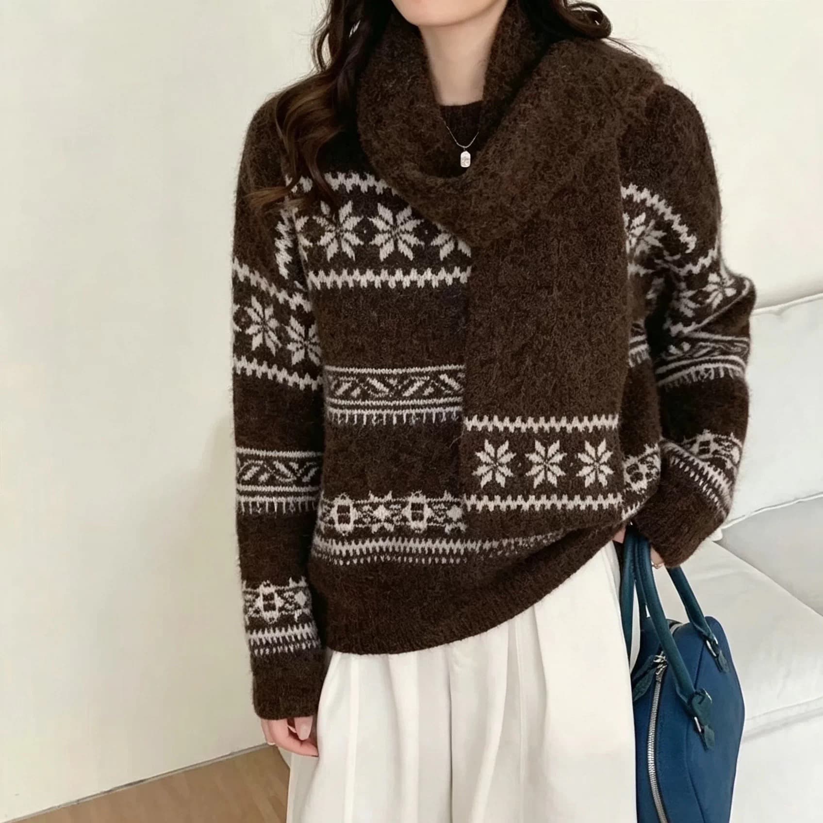 한 부서 새로운 패션 디자인 센스 라운드 넥 레트로 자카드 패치워크 색상 부드러운 찹쌀 니트 스웨터 여성 벨트 스카프 만나는 트렌디