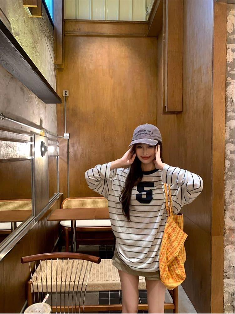 성분 65 라이 경기 서울 35 폴리에스터 여름 스트라이프 저지 티셔츠 슬림해 보이는 캐주얼 루즈핏 패션 긴팔 맨위