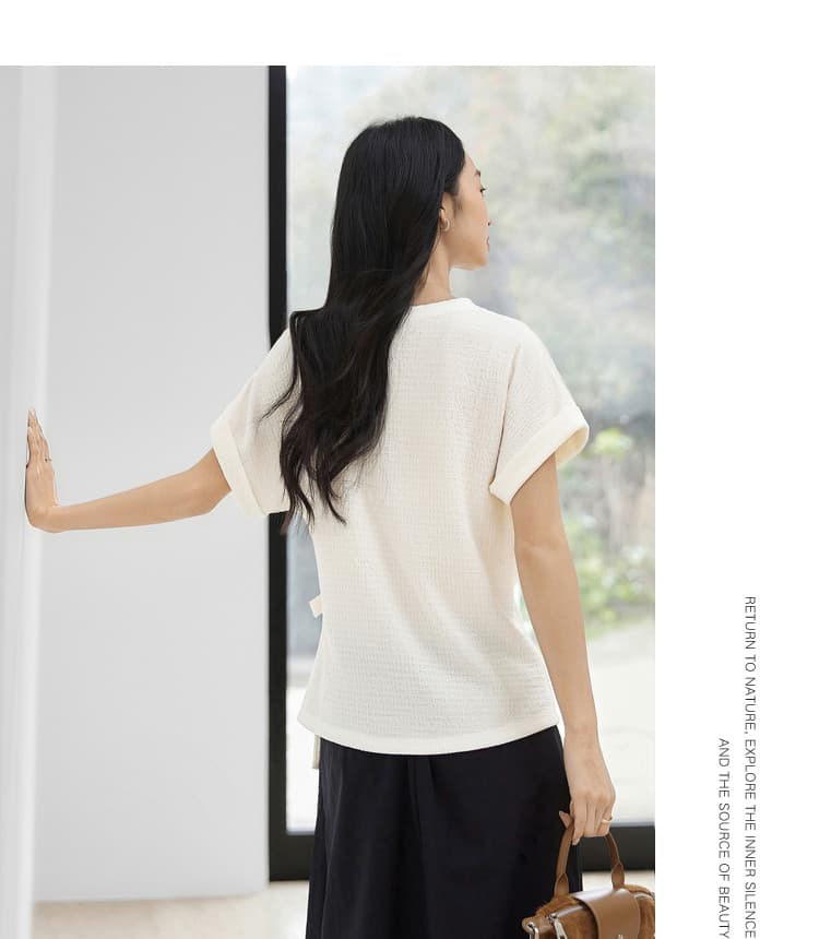 디자인 센스 레이스업 반팔 티셔츠 여성 2026 여름 새로운 버블 질감 품격 슬림해 보이는 라운드 넥 맨위 상세 이미지 17