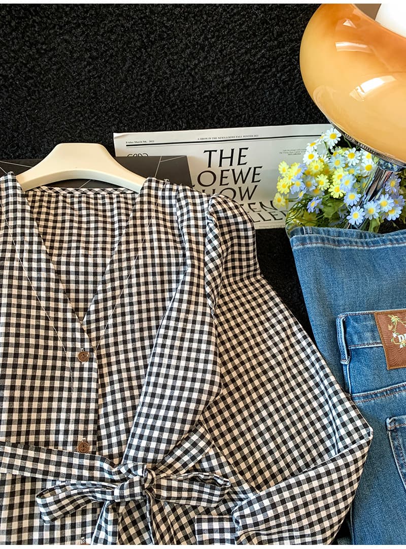 프랑스식 레트로 체크무늬 V넥 긴팔 여성 셔츠 가을 2026 디자인 센스 허리 수축 스트랩 슬림해 보이는 품격 맨위 상세 이미지 16
