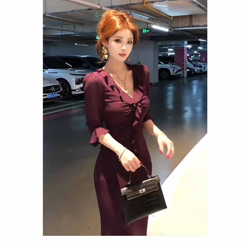 인터넷 유명인 새로운 2026 가을 패션 품격 슬림해 보이는 프릴 맨위 롱 스커트 세트 투피스 세트 이미지 2