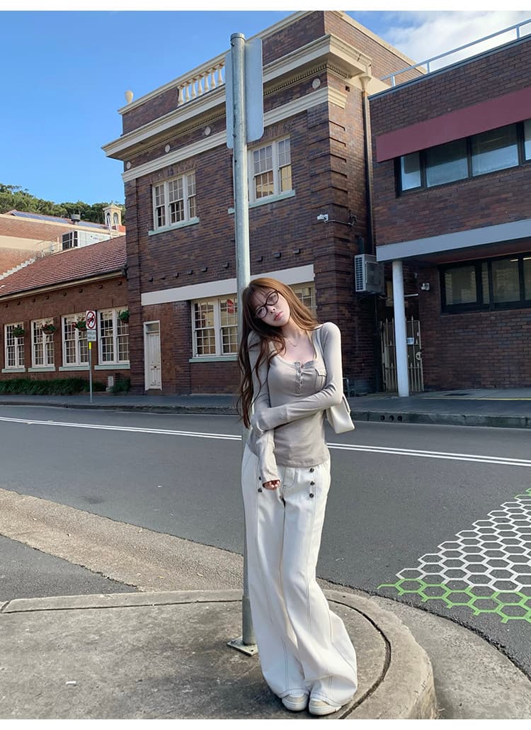 suuuicee 태어난 수퍼 모델 대칭 단추 디자인 명시적 스티치 공예 로우 웨이스트 레트로 부츠컷 데님 긴 바지 상세 이미지 19