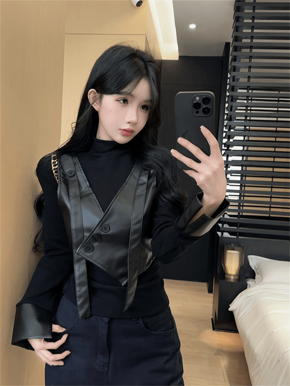 실사 봄 가을 한국 스타일 터틀넥 몸매 가꾸기 만나는 패치워크 달콤함 불규칙 가죽 조끼 핫걸 가짜 2 피스 슈트 티셔츠