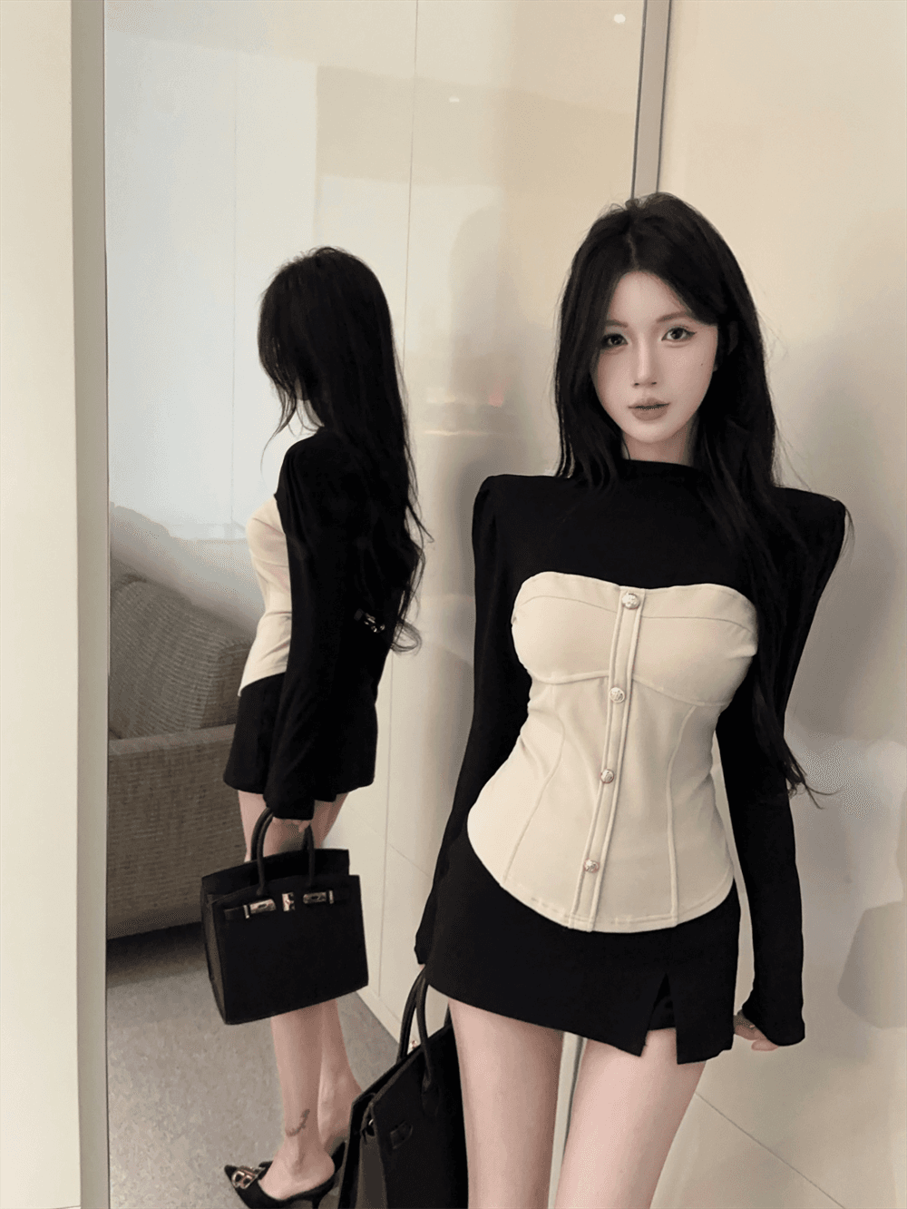 실사 한국 스타일 라운드 넥 패치워크 싱글 줄 버튼 몸매 가꾸기 쇼트 스타일 배색 가짜 2 피스 슈트 핫걸 만나는 티셔츠 트렌디 이미지 2