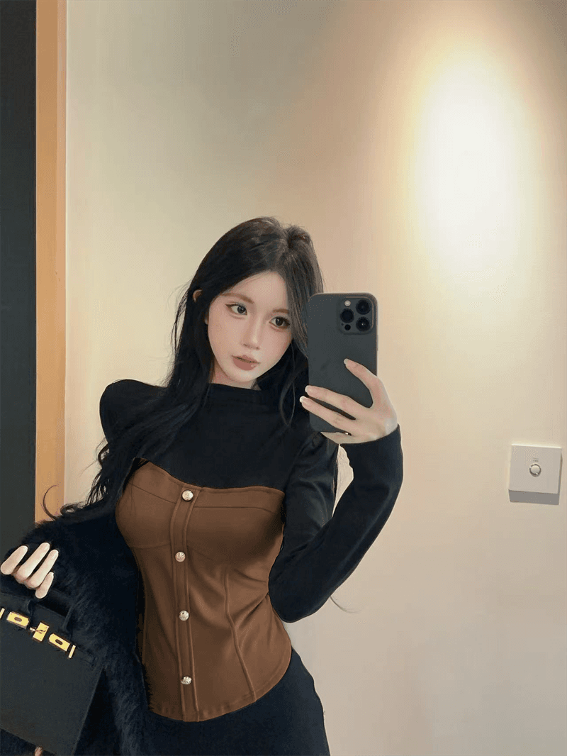실사 한국 스타일 라운드 넥 패치워크 싱글 줄 버튼 몸매 가꾸기 쇼트 스타일 배색 가짜 2 피스 슈트 핫걸 만나는 티셔츠 트렌디 상세 이미지 2