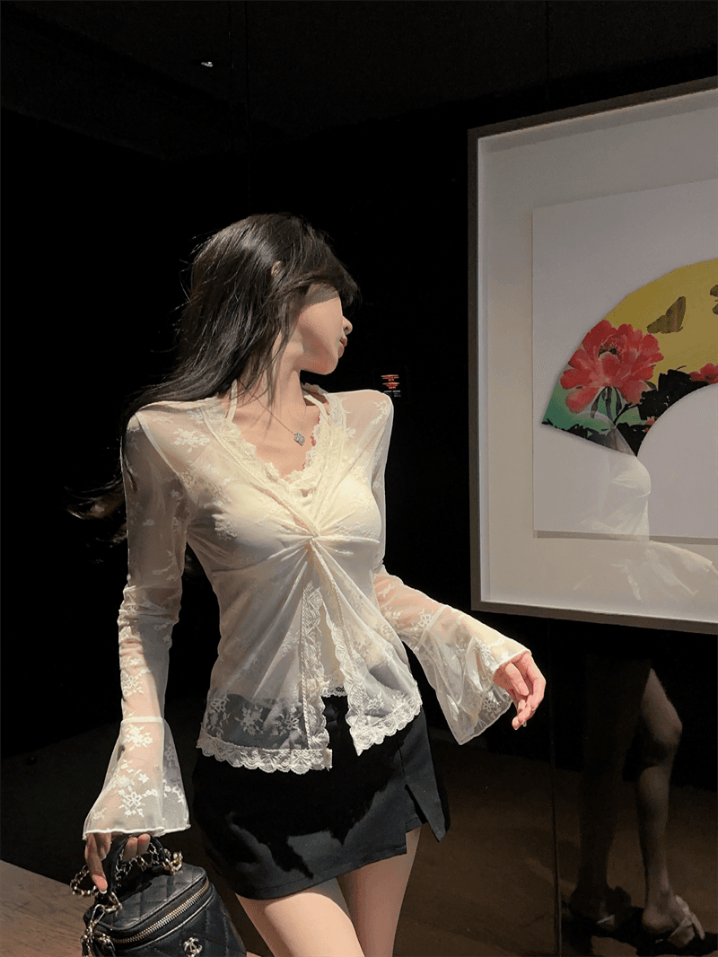 실사 봄 프랑스식 V넥 패치워크 레이스 행침 목 스타일 몸매 가꾸기 벌룬 소매 홀로우 아웃 페이크 레이어드 핫걸 풀오버 티셔츠 상세 이미지 9