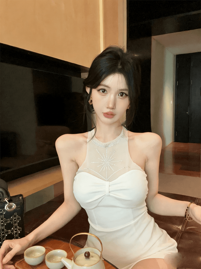 실사 여름 품격 라운드 넥 패치워크 인터넷 샤 포장 가슴 종류 다이아몬드 세팅 조끼 섹시함 핫걸 몸매 가꾸기 페이크 레이어드 티셔츠 상세 이미지 17