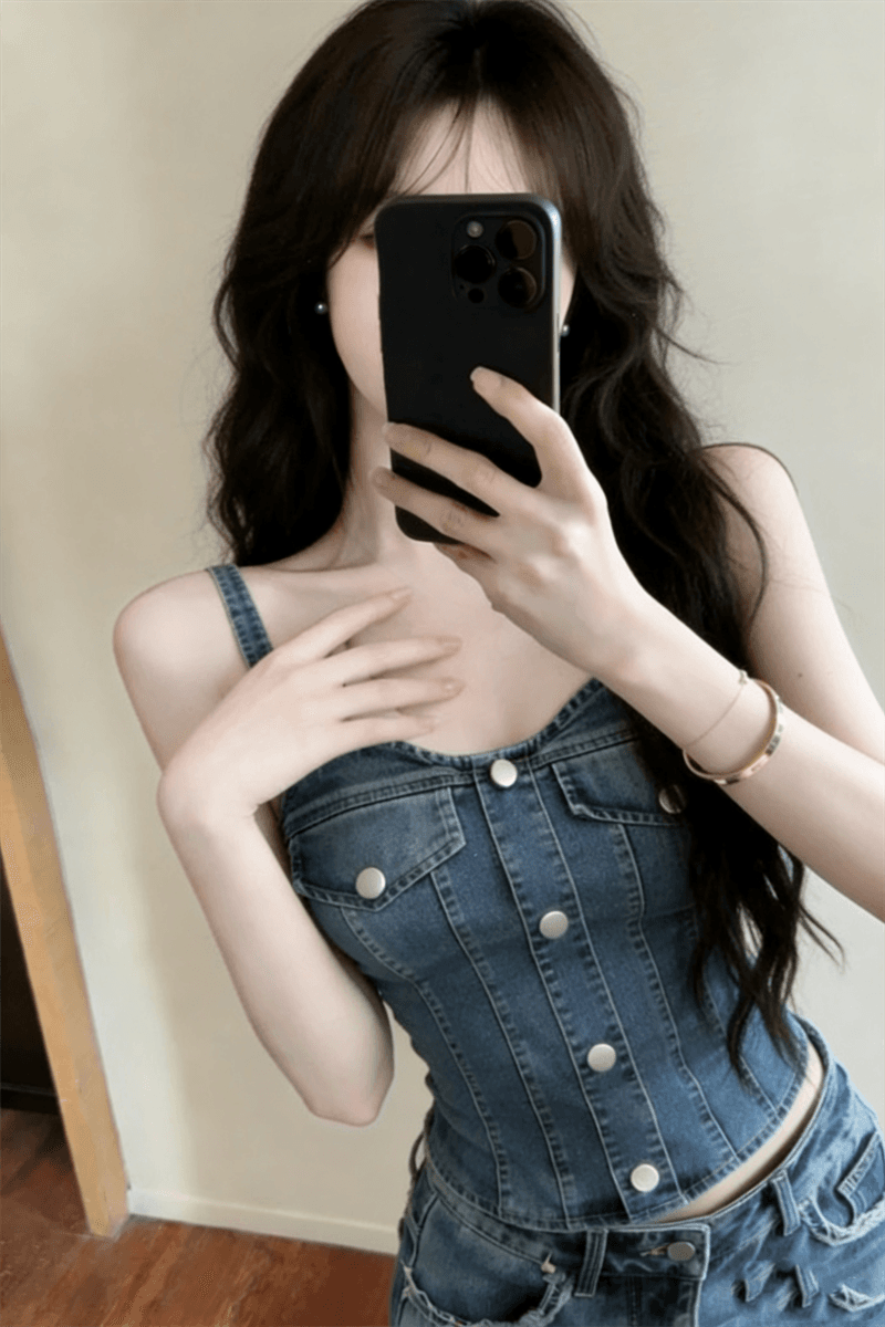 실사 여름 섹시함 V넥 패치워크 싱글 줄 버튼 쇼트 스타일 슬립 허리 수축 풀오버 튜브탑 섹션 핫걸 데님 조끼 상세 이미지 9