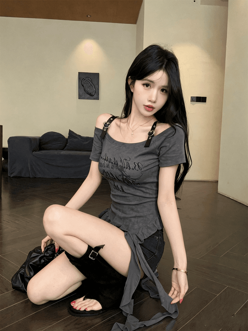실사 여름 달콤함 디자인 센스 비스듬한 칼라 패치워크 어깨끈 알파벳 반팔 불규칙 카모플라주 프릴 티셔츠 트렌디 상세 이미지 1